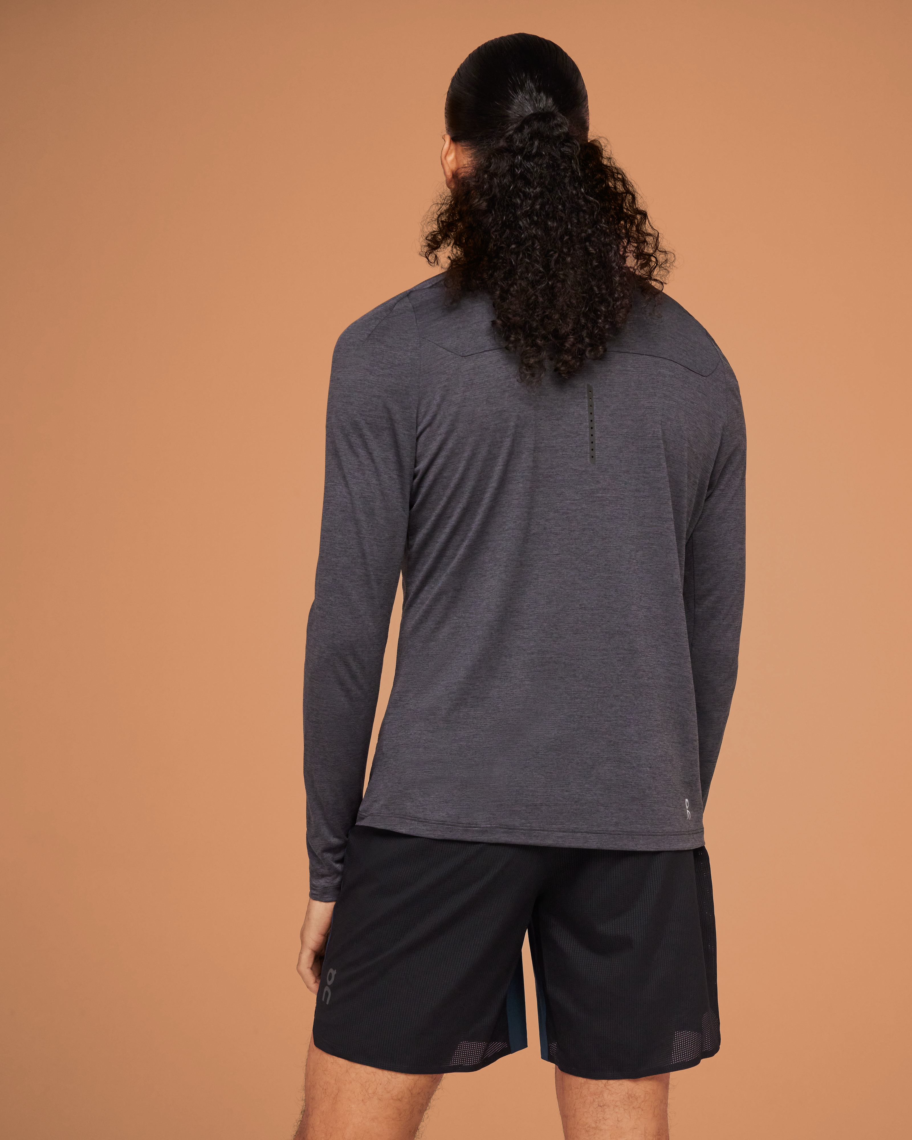 ON LIGHTWEIGHT SHORTS ダークブルー/ブラック メンズS Men's Lightweight Shorts | Blue | On United States