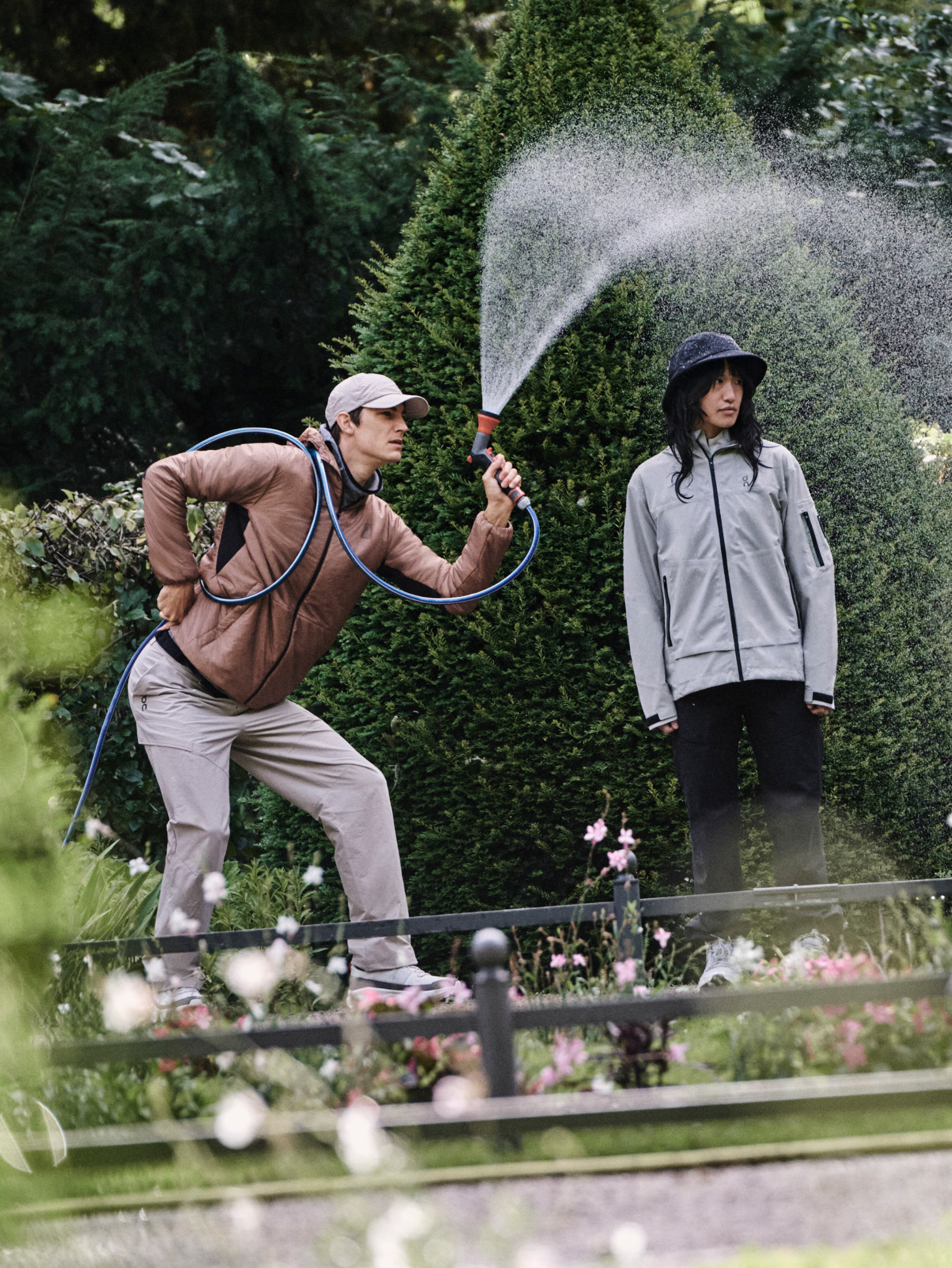 ジャケット・アウター On Weather jacket & running short S ジャケット・アウター On Weather jacket & running short S Weather