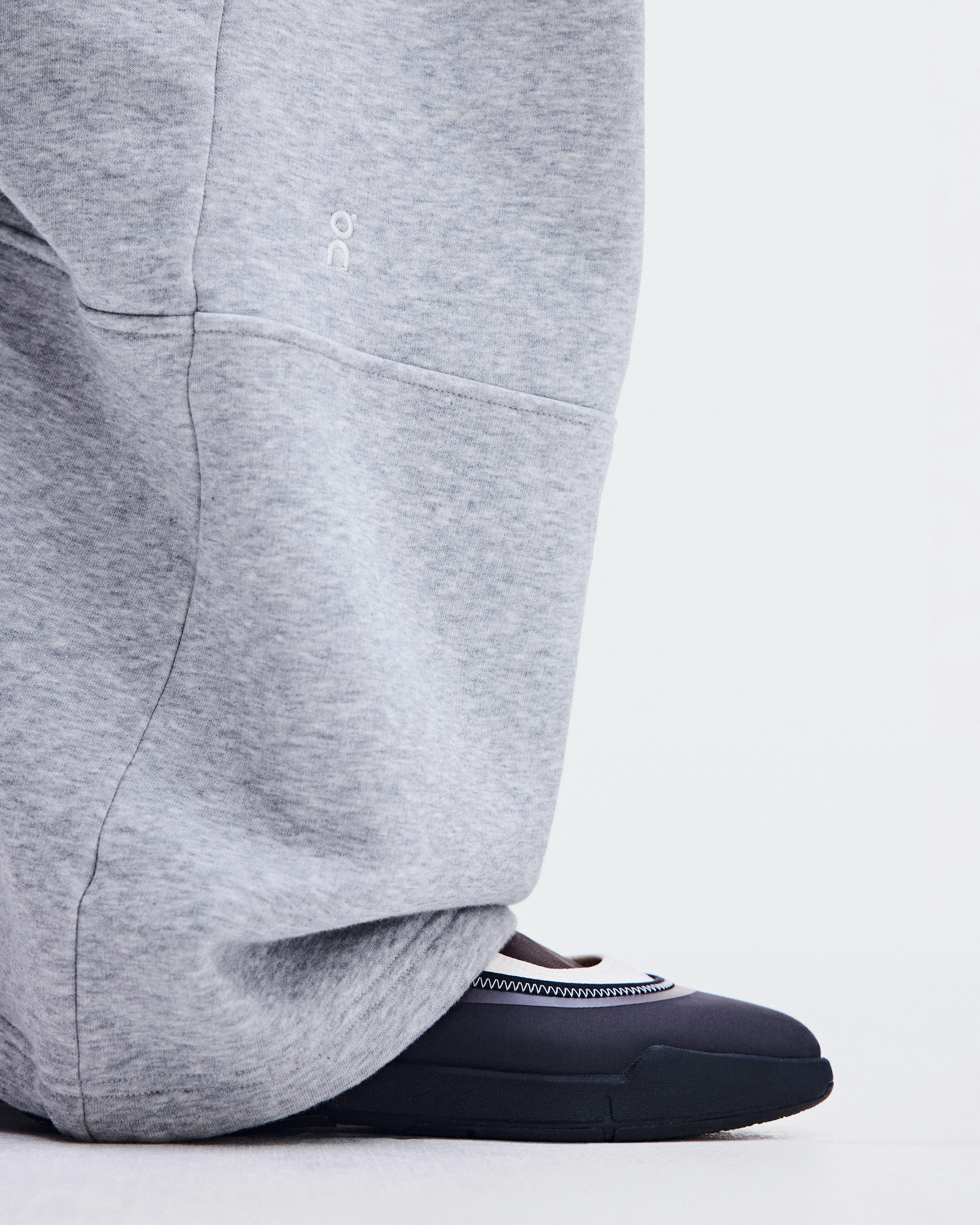On Oversized Sweatpants Alloy Heather Women Pants