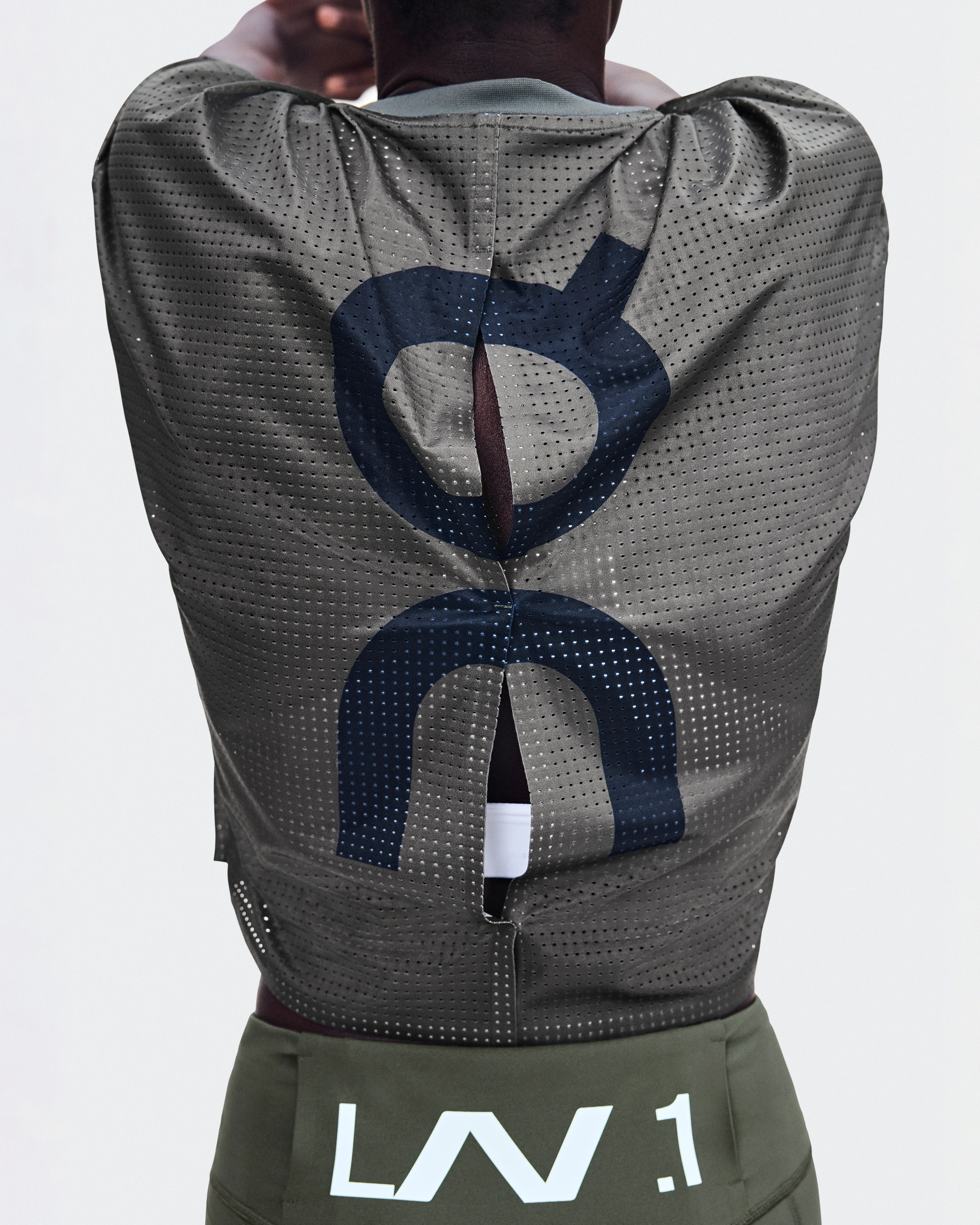 On Cropped Run-T LN1 Mire Unisex – Running, Racing Tops and t-shirts