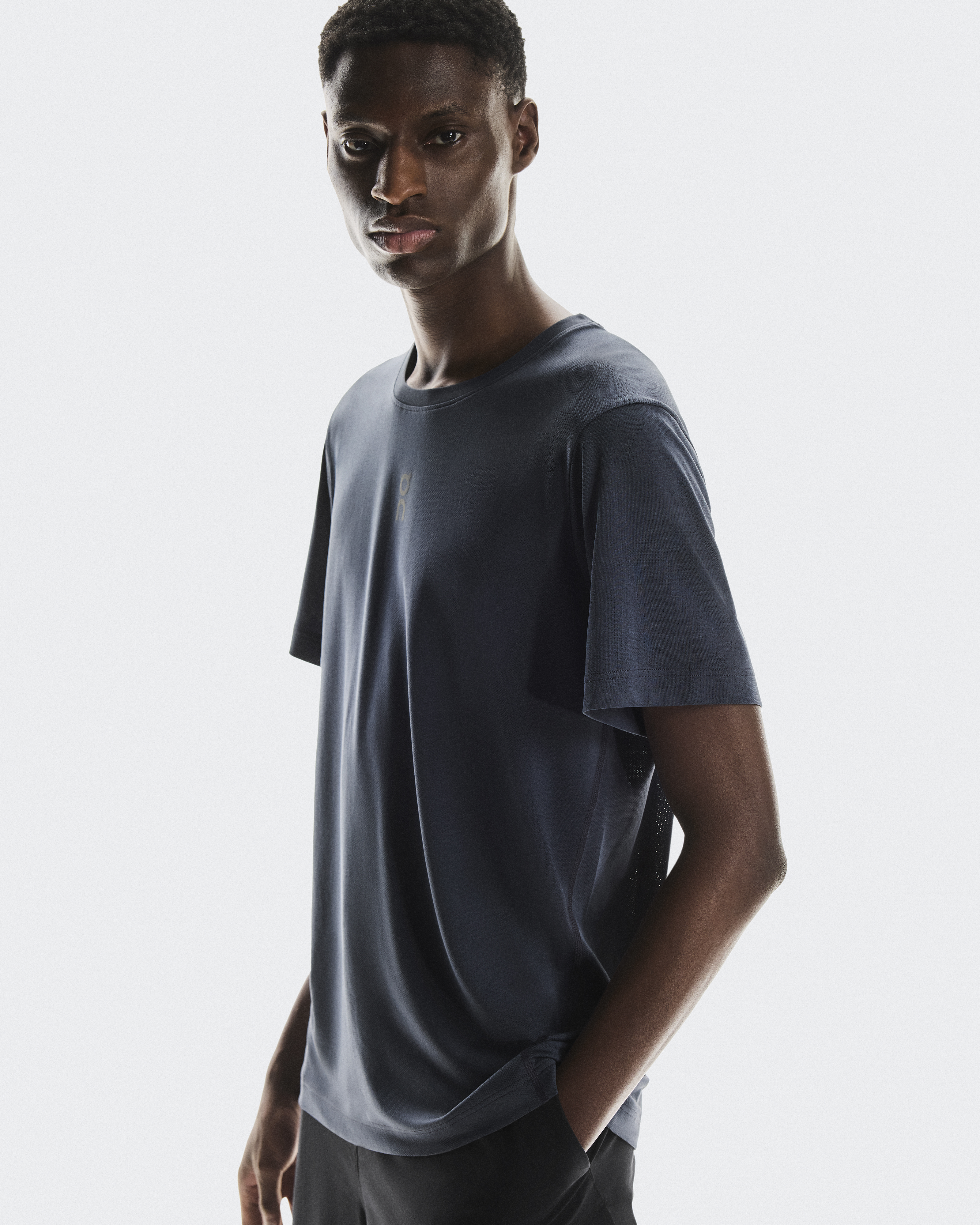 On TRAIL-T トレイルTシャツ メンズ Trail-T | ブルー | On 日本