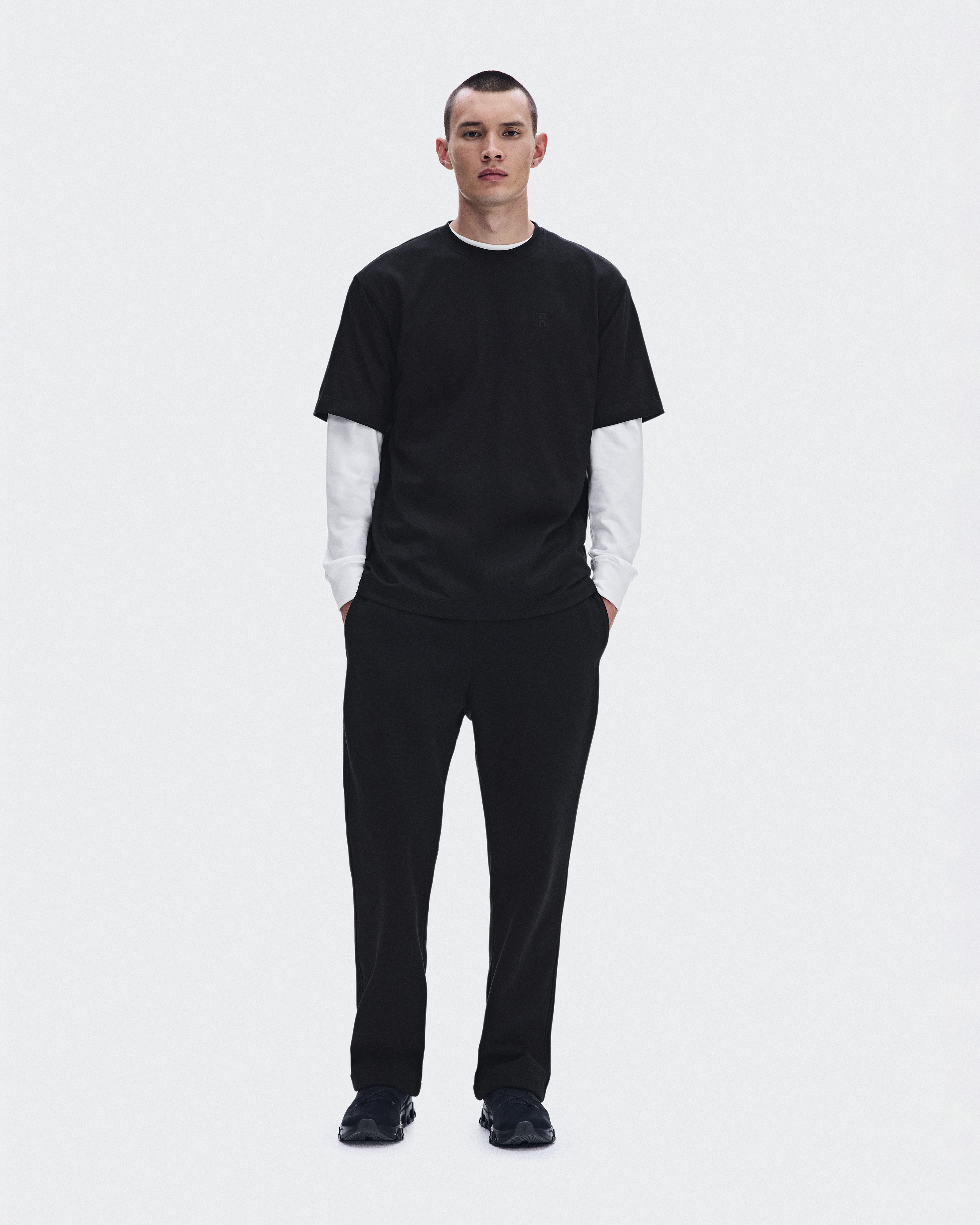 Club Collective-T Runner Short-Sleeve Shirt in Black