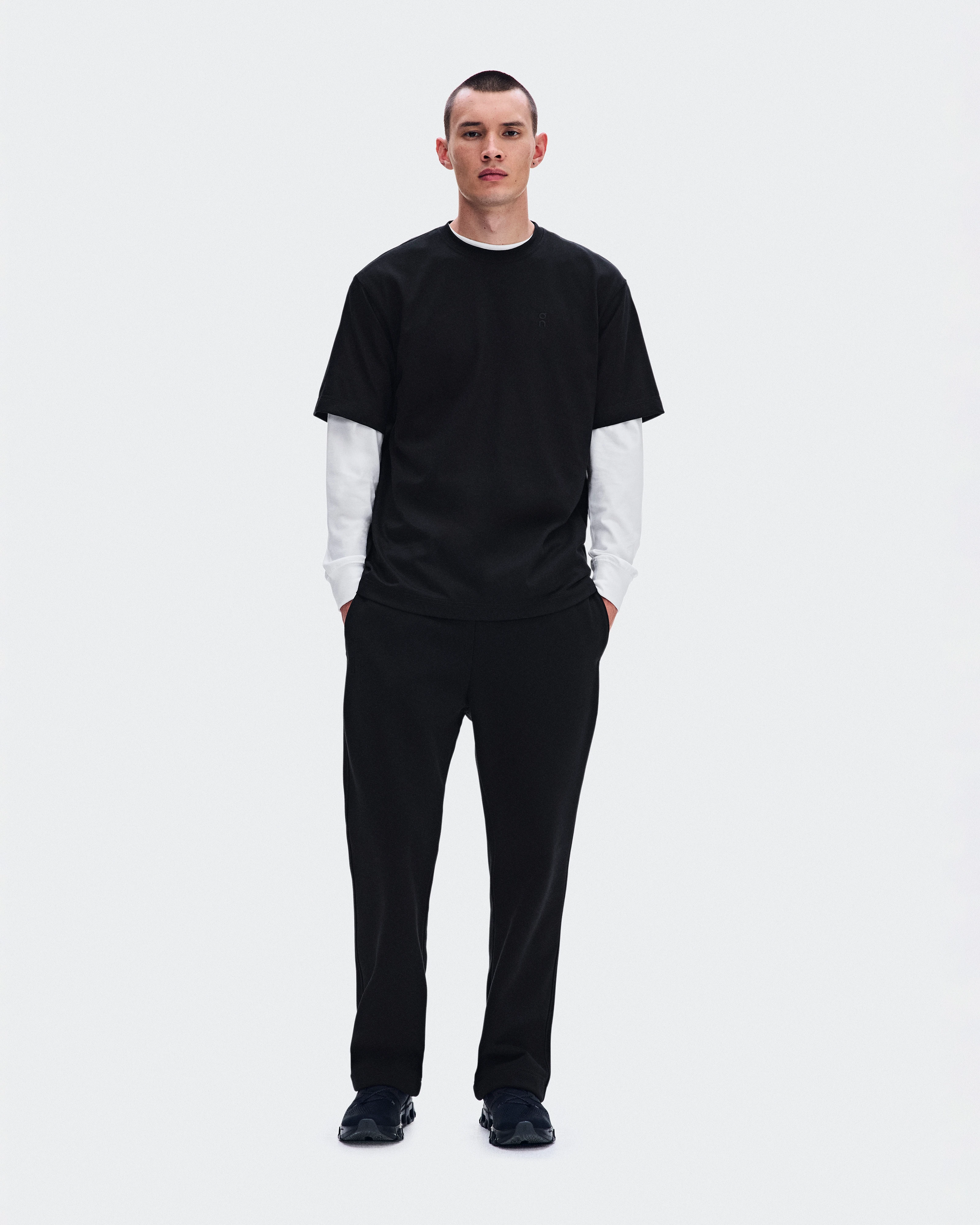 On Club Collective-T Runner Black Men Tops and t-shirts