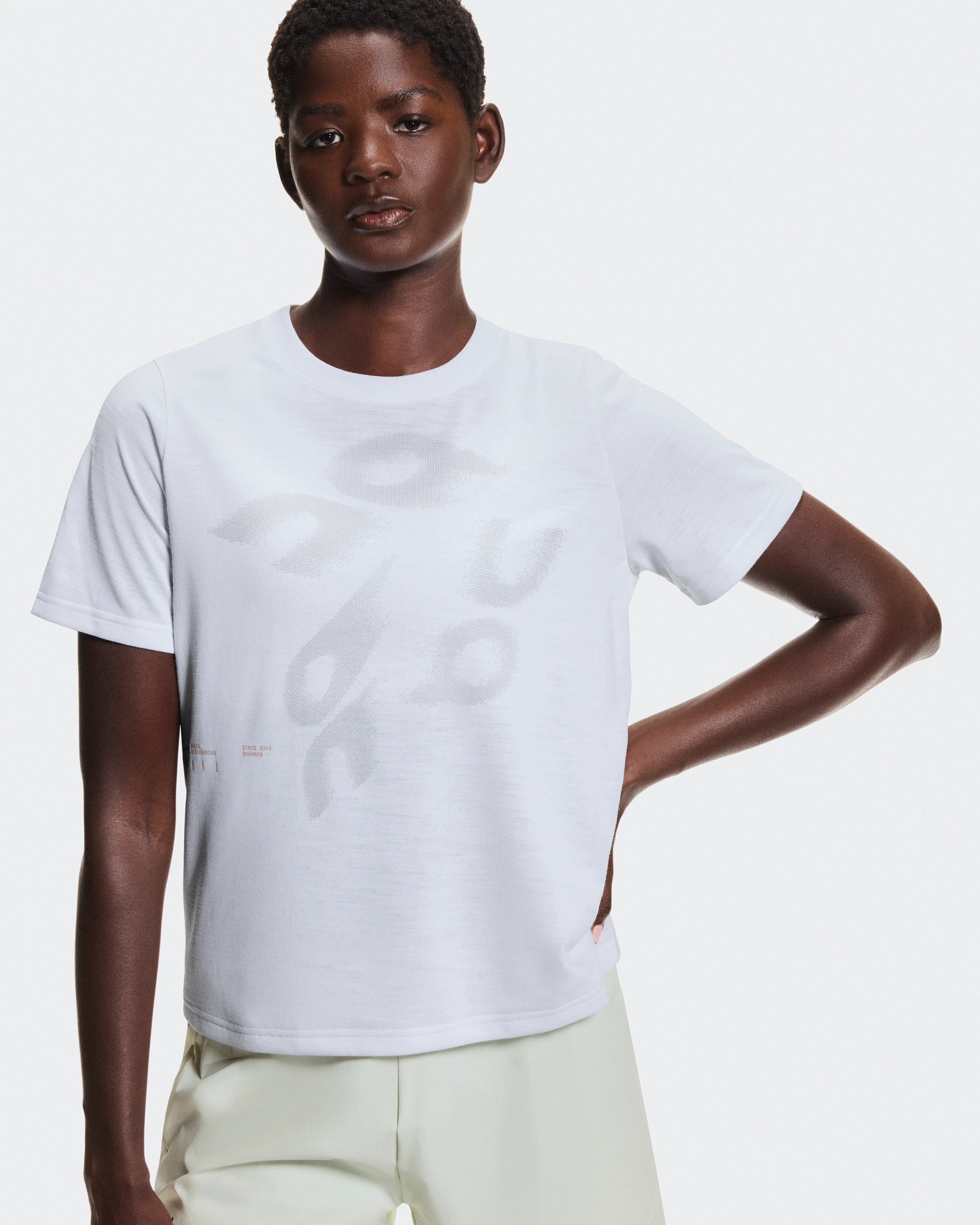 On Core Volt-T White Women Tops and t-shirts