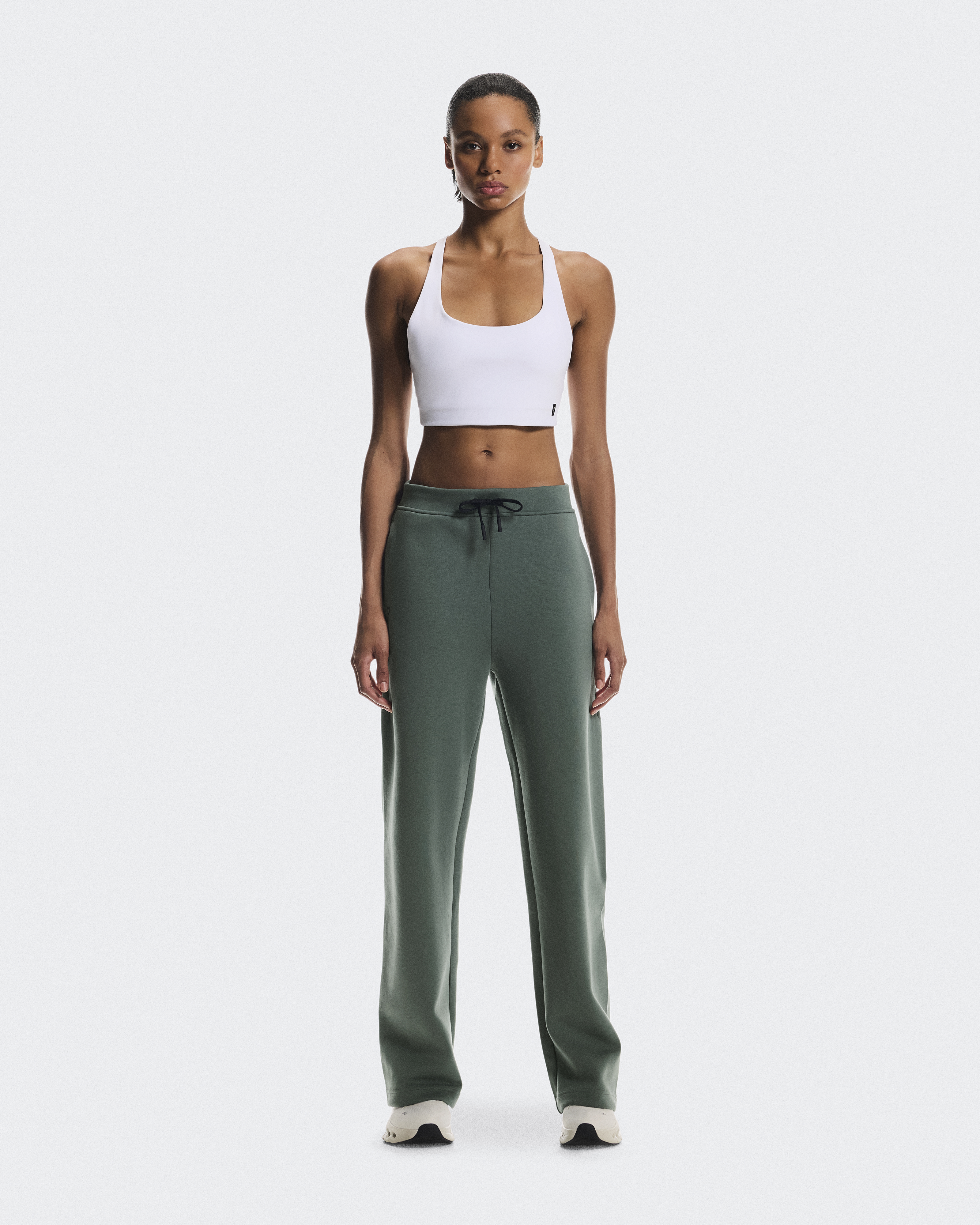 On Women's Focus Tech Sweatpants in Olive, Size: Small, Polyester