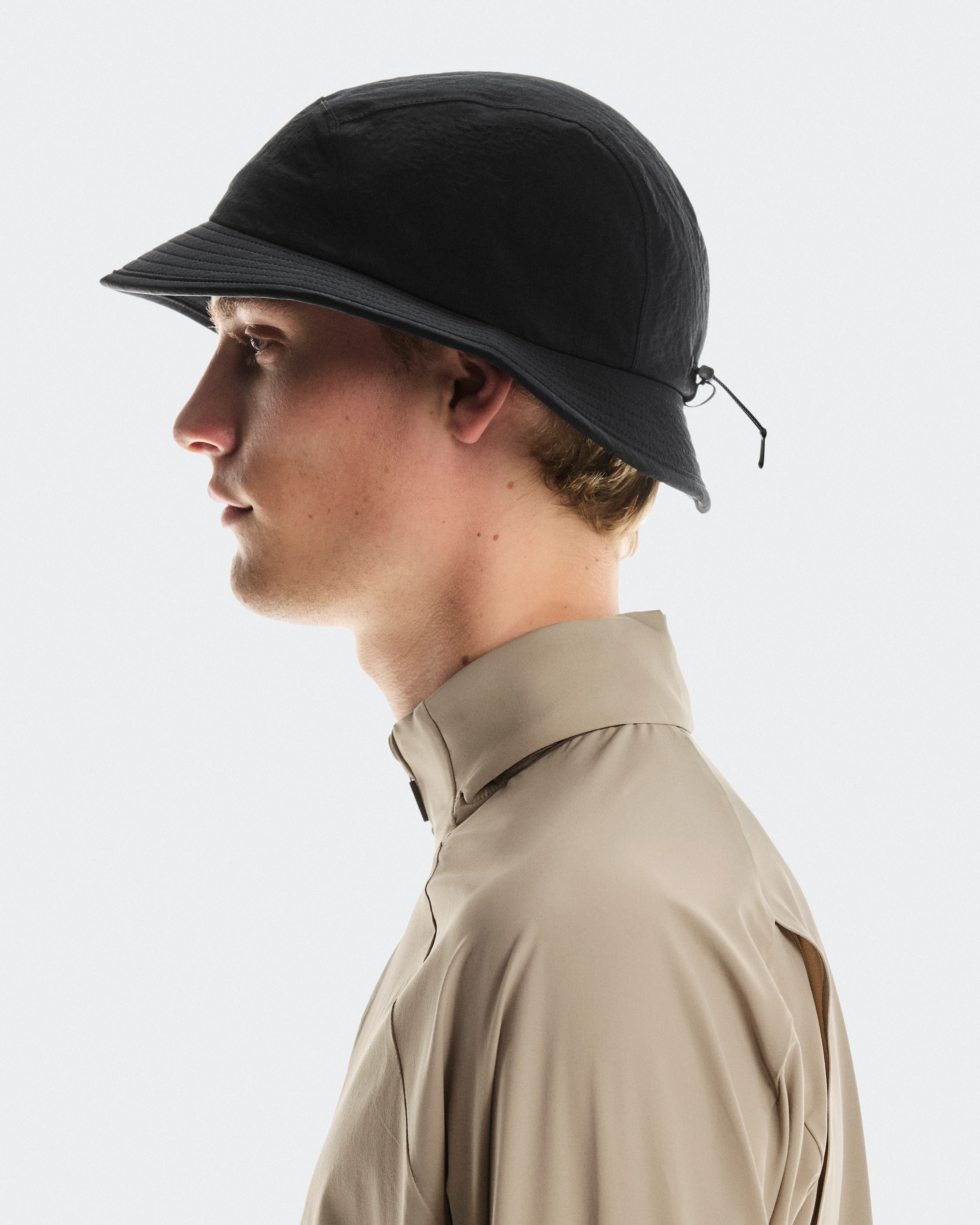 On Trail Hat Black Unisex Headwear