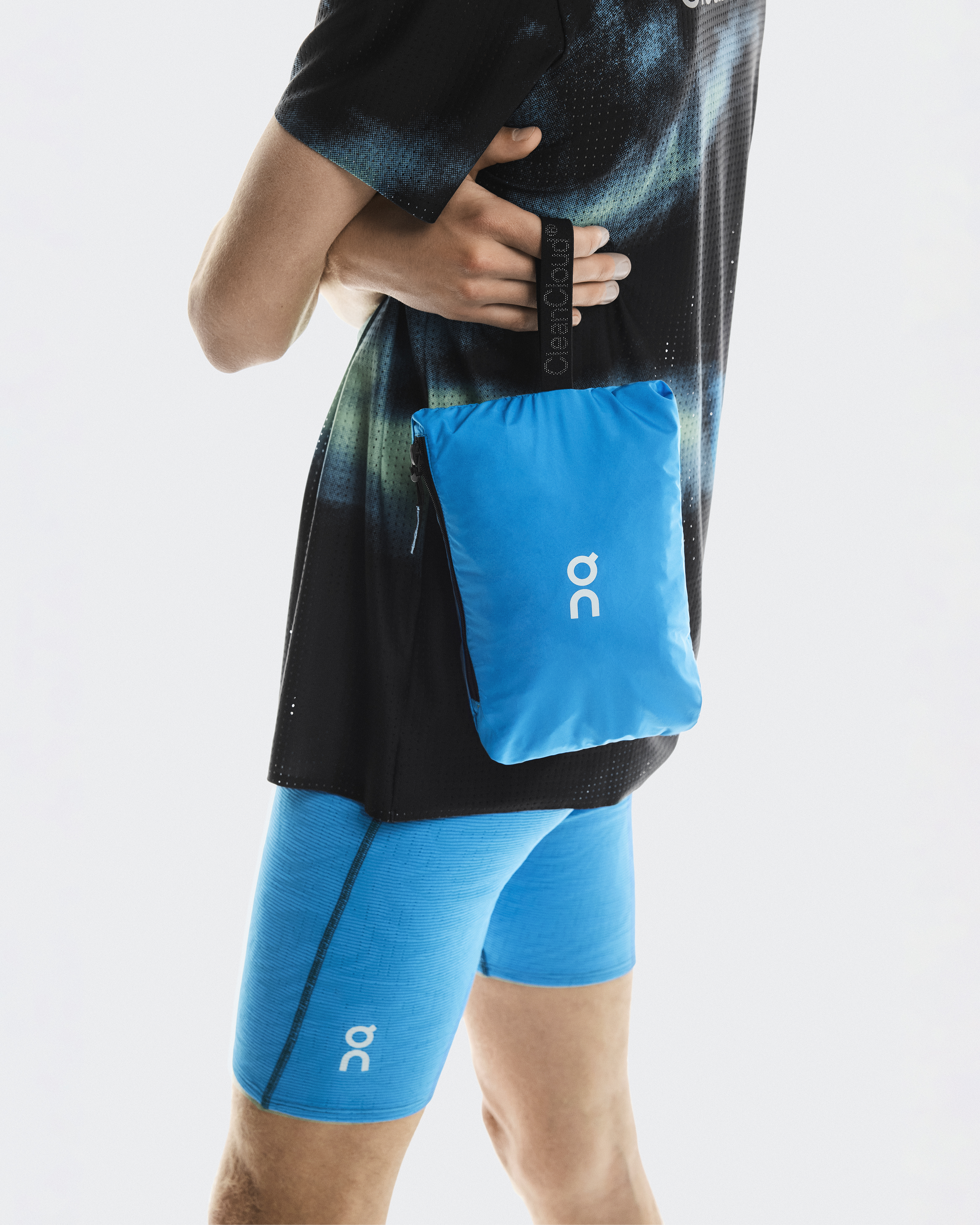 on Pace Jacket メンズ S ブラック/ブルー メンズ Pace Run Jacket | On 日本