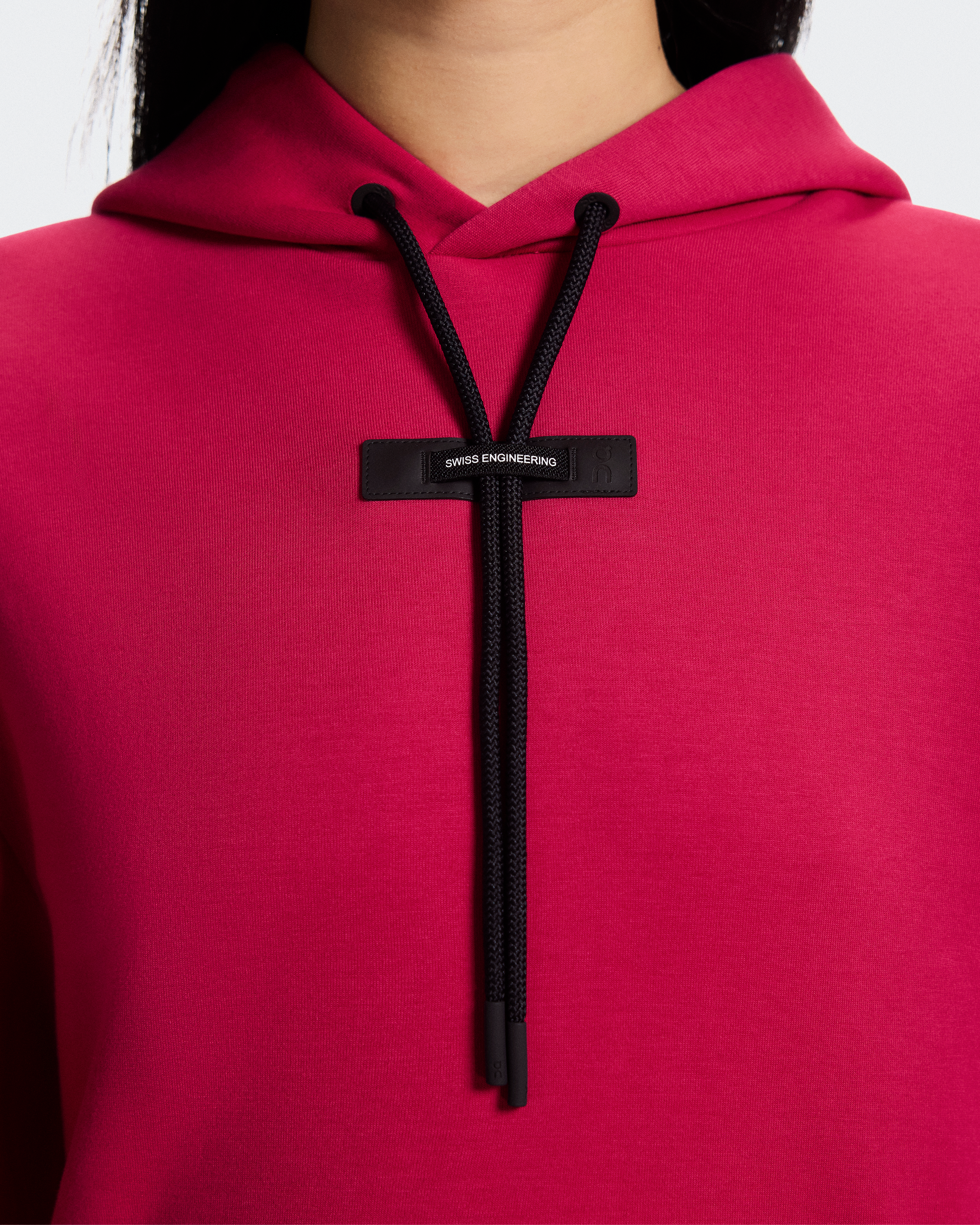 Focus Tech HoodieWomen / Grenadine / L