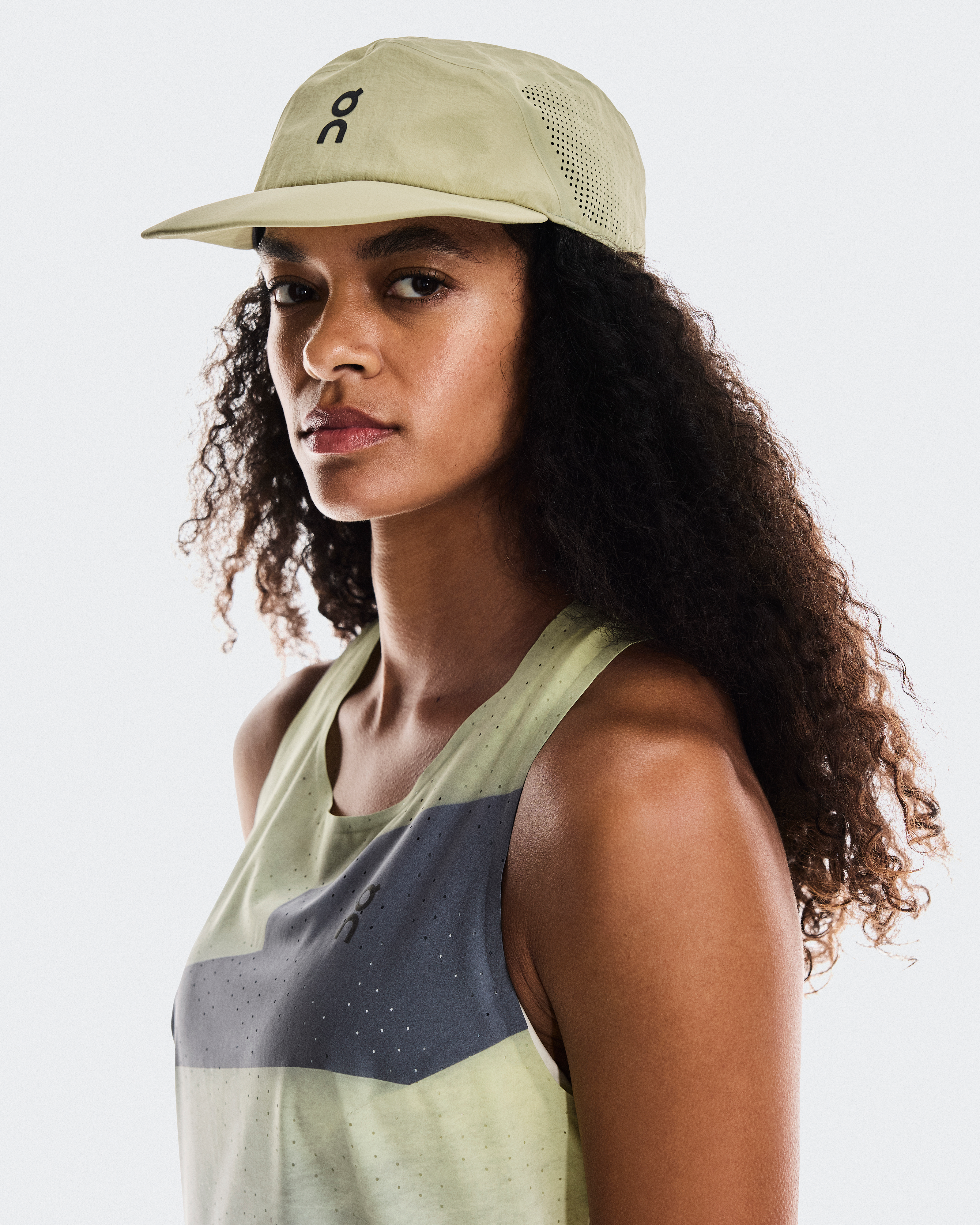 Performance Capللجنسين / Caper