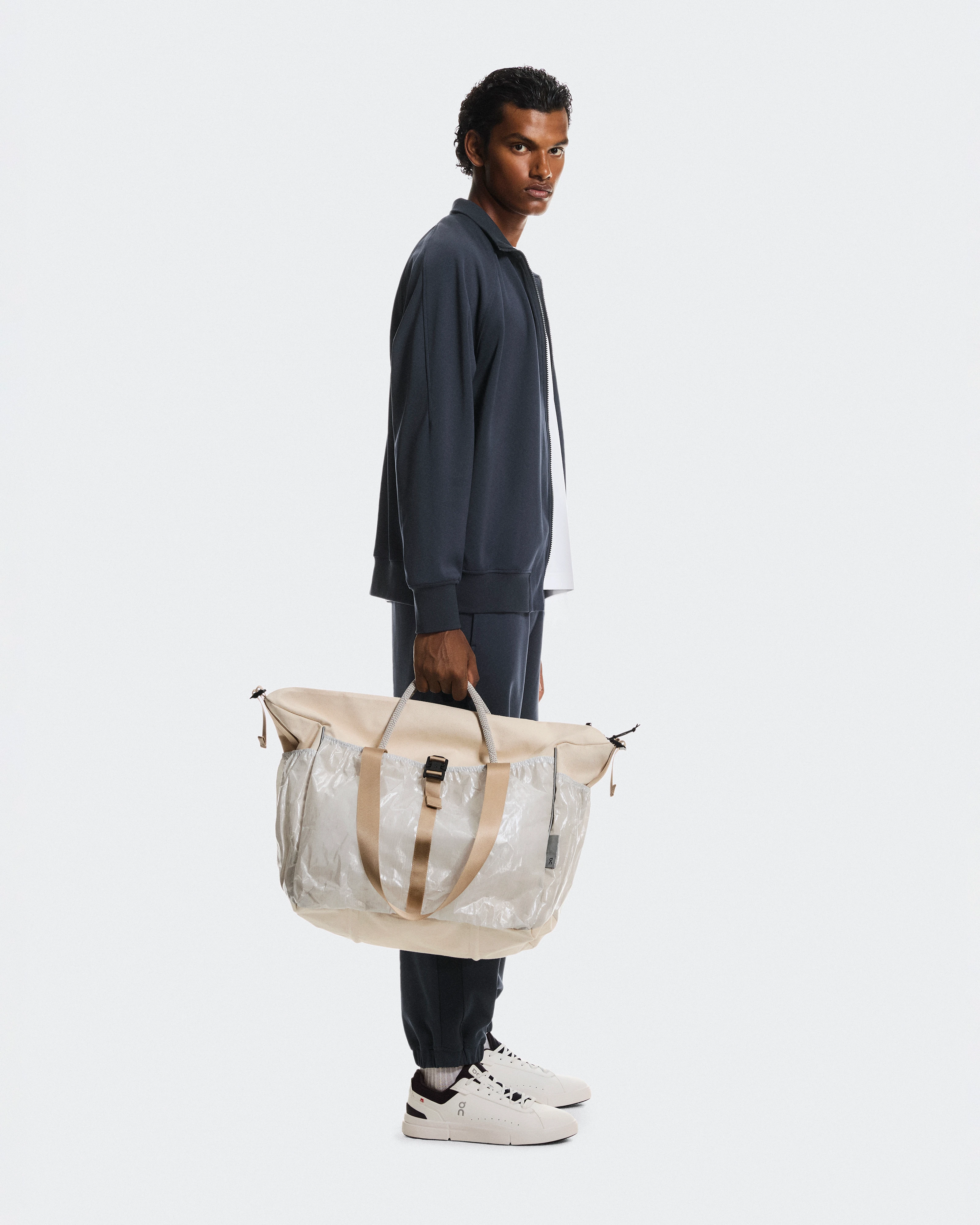 On Court Pack 40L Sesame & White Unisex Bags