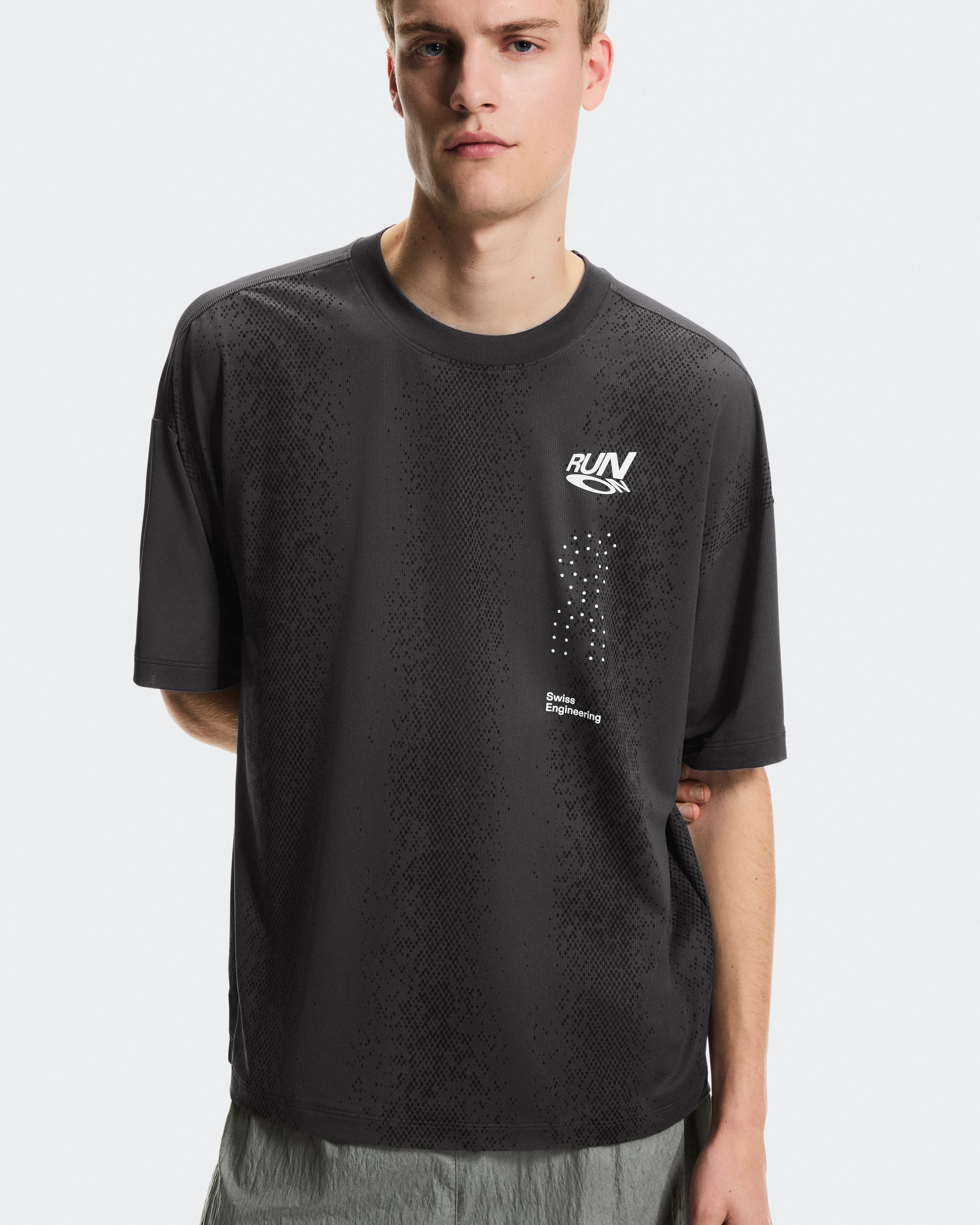 On Performance Volt-T Iron Men Tops and t-shirts