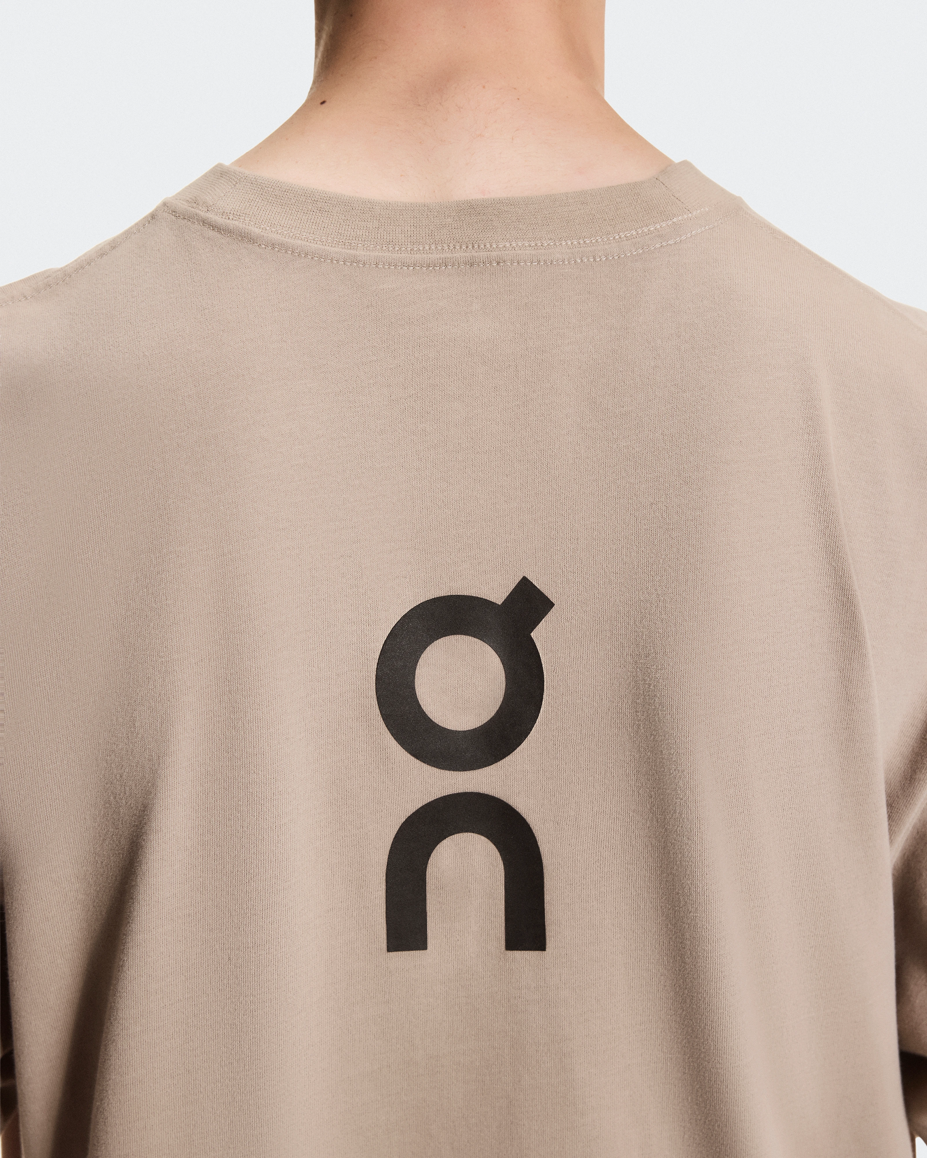 On Club-T Desert Men Tops and t-shirts