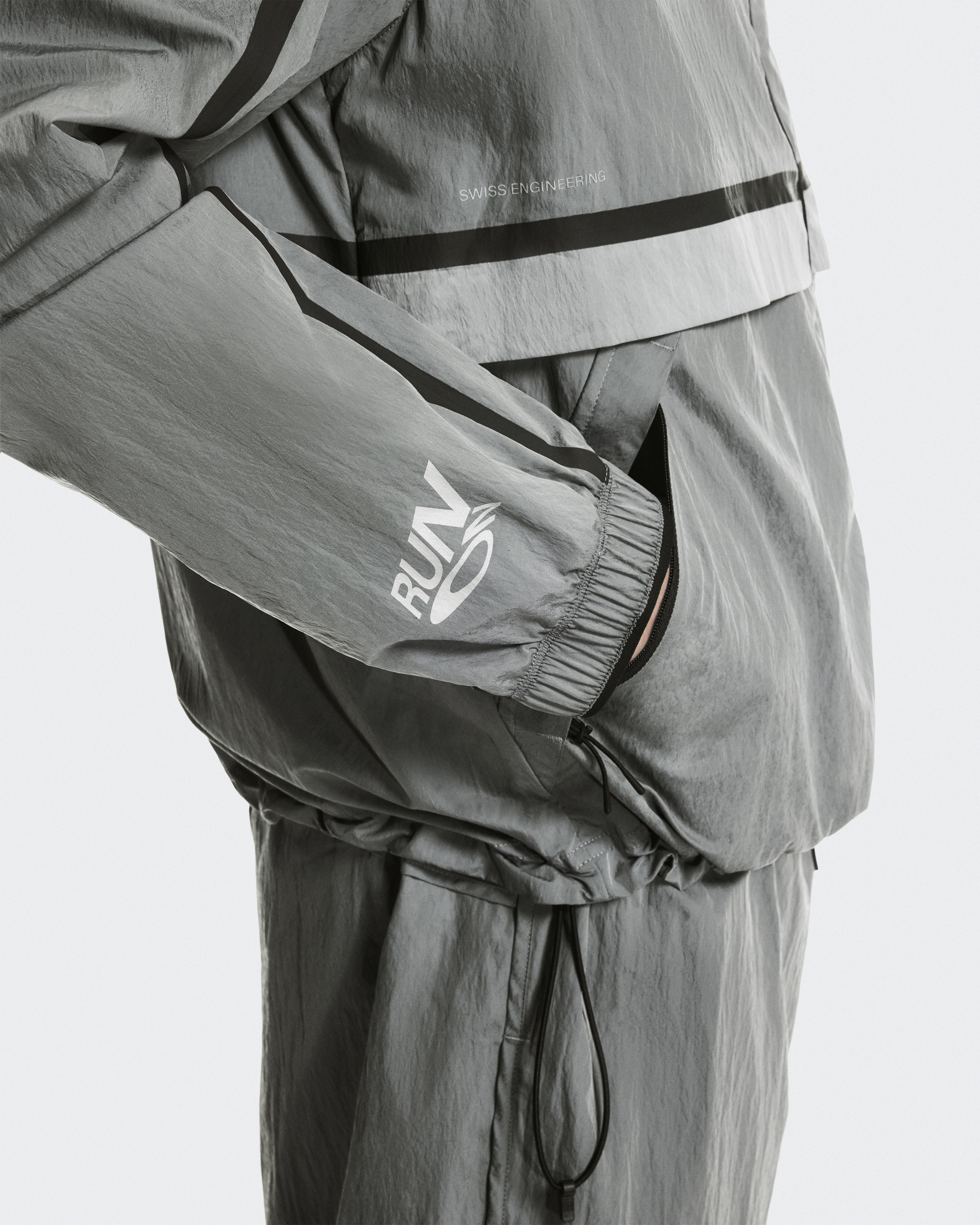 メンズ Performance Volt Jacket | グレー | On 日本