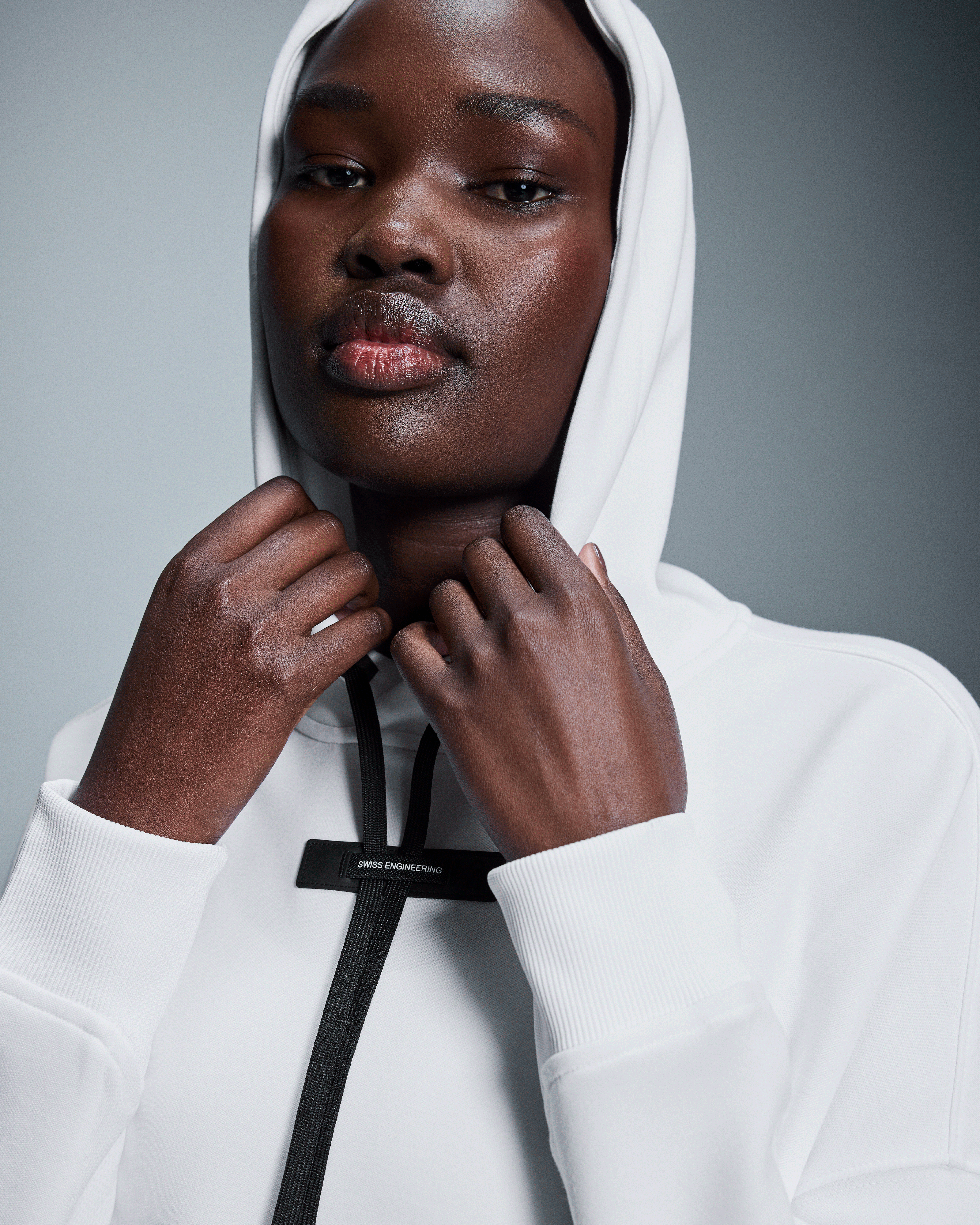 HoodieWomen / White / S