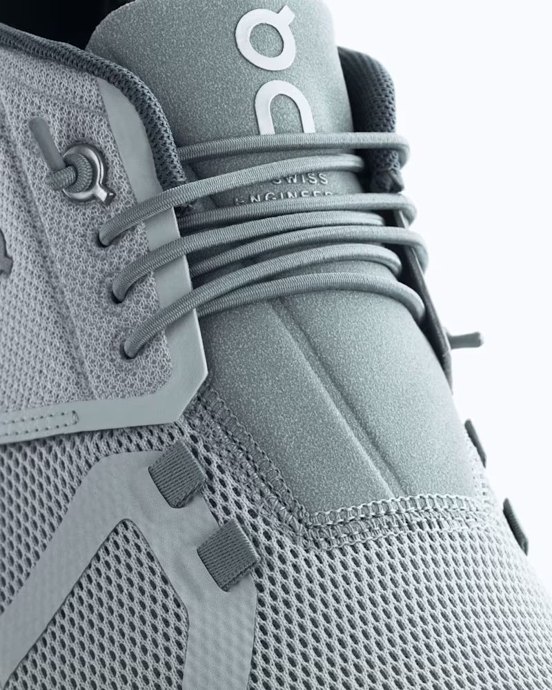 On Running Cloud 5 Recycled Materials
