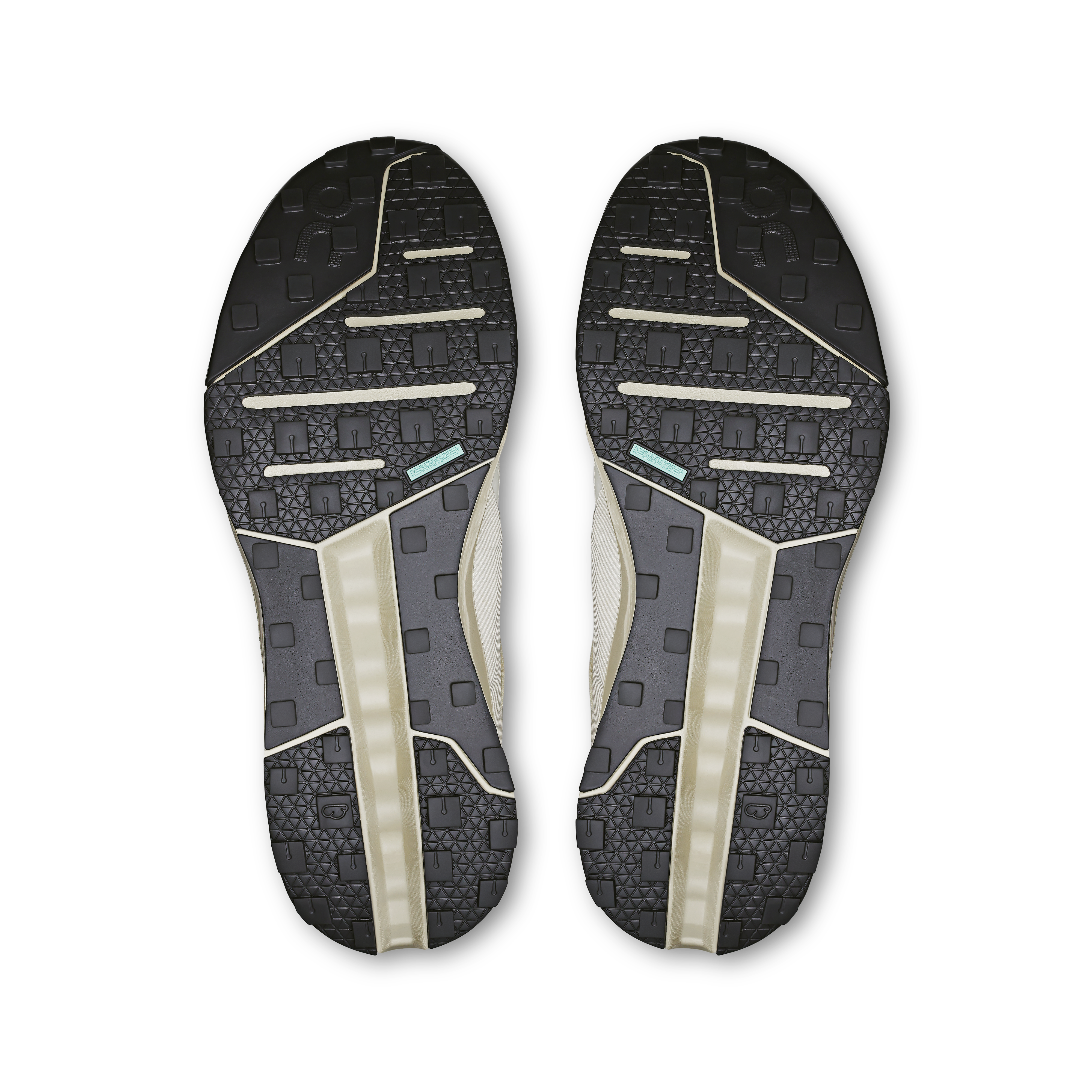 On Cloudhorizon Waterproof Ghost & Ivory Men Hiking Shoes