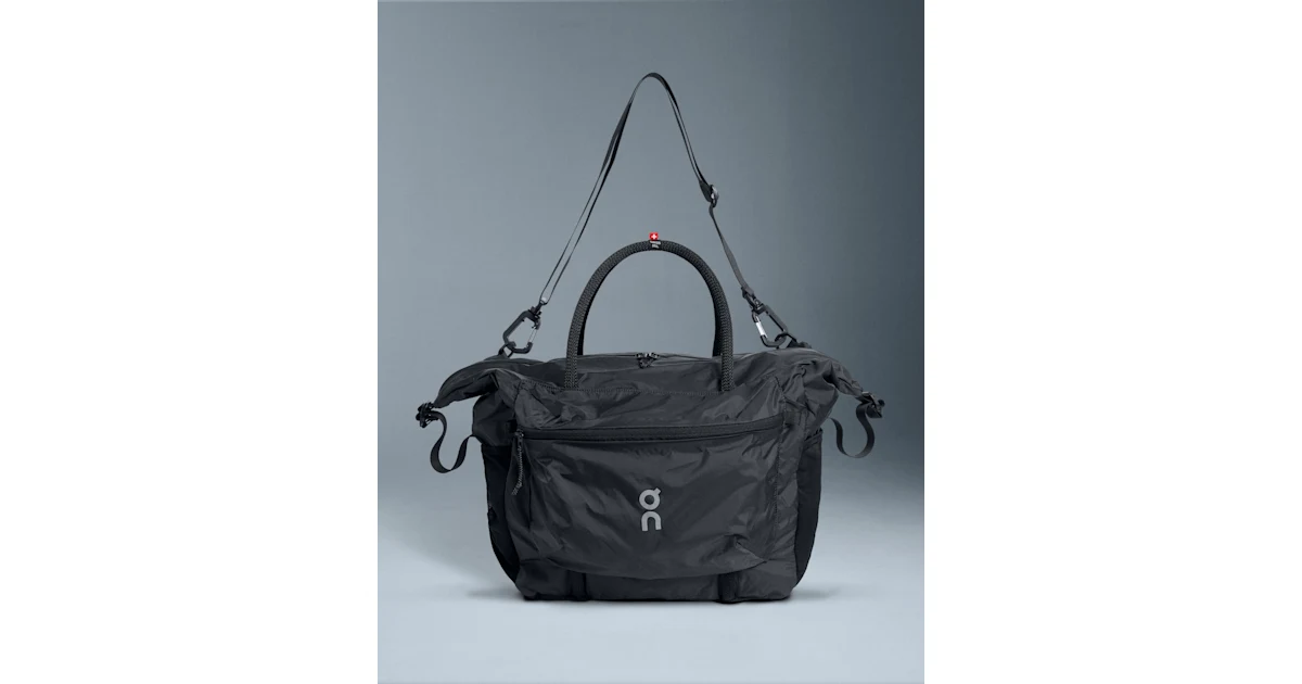 Track Pack 35L Lite | Black | On United States Track Pack 35L Lite | Black | On United States