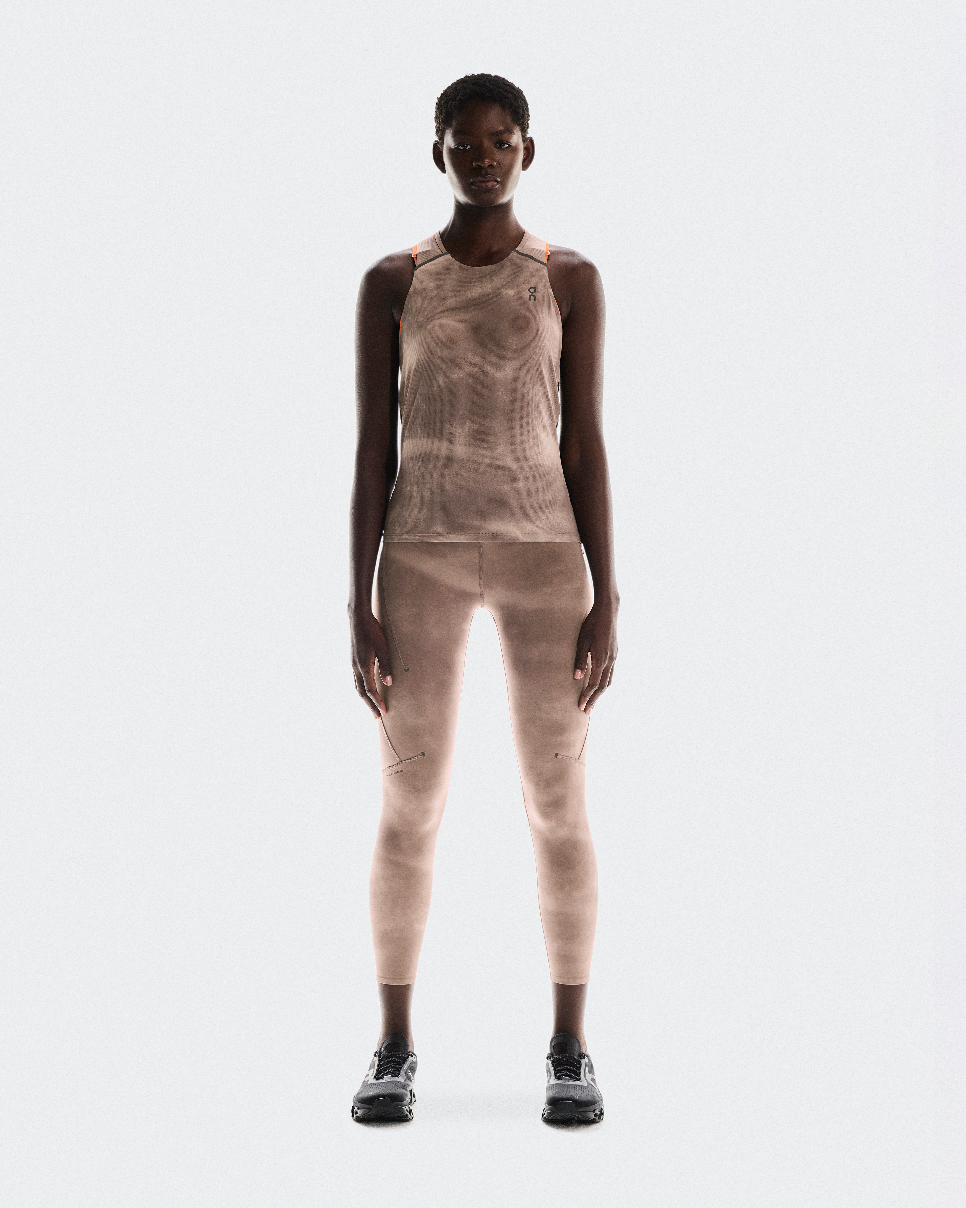 Performance Tank AOPWomen / Cinder | Black / L