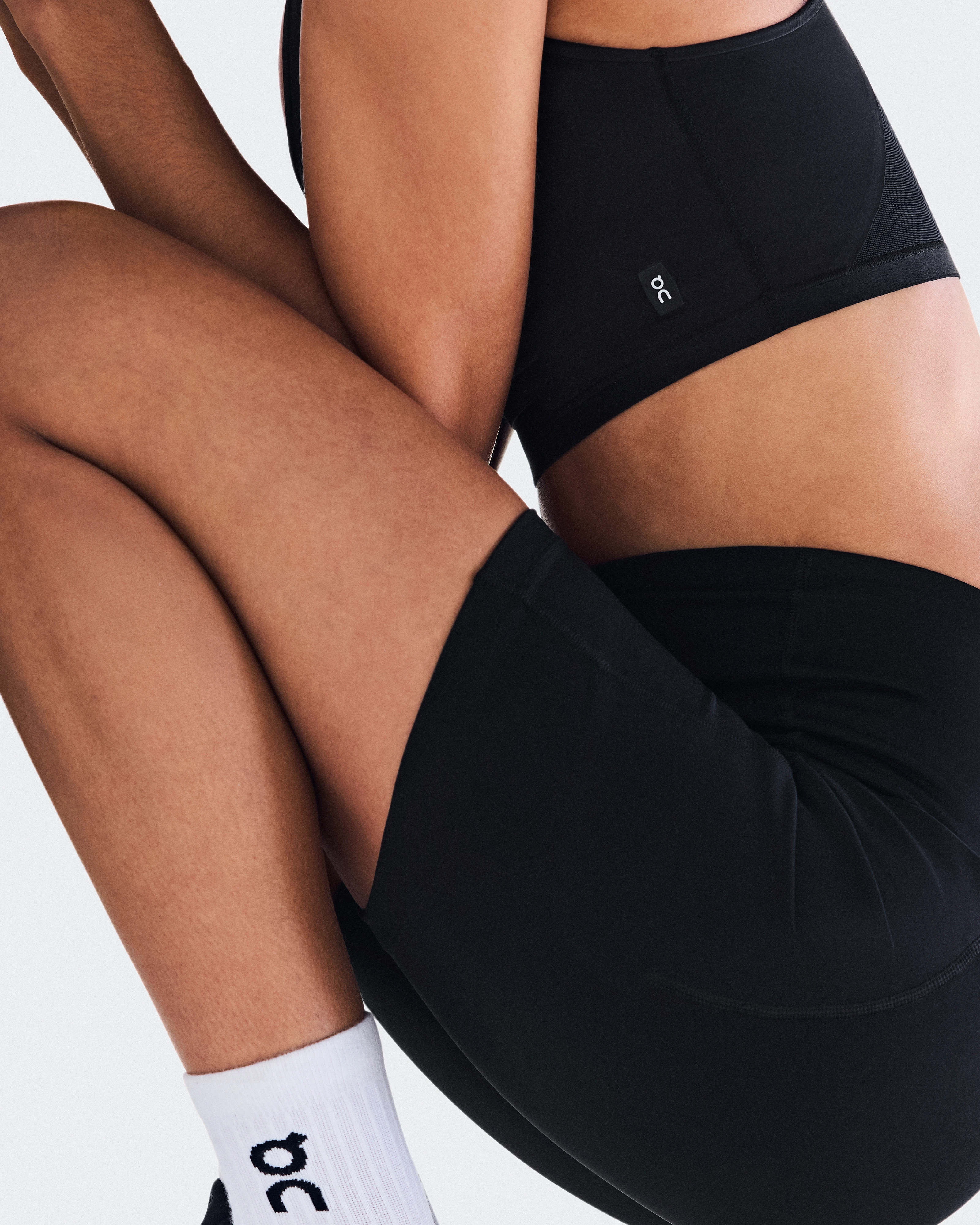 On Train Tights Short 6" Black Women Shorts