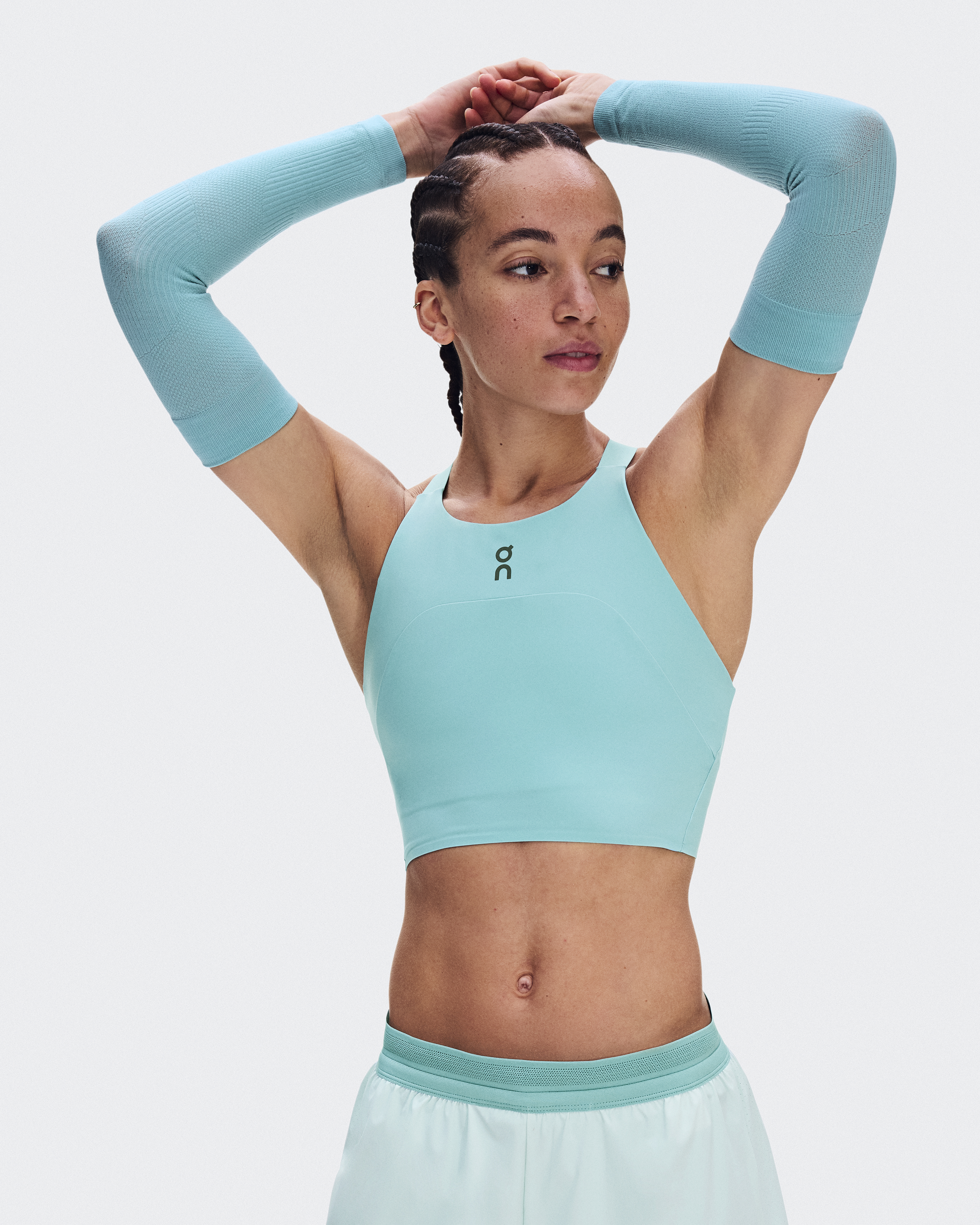 On Running Performance Arm Sleeves: Warm, Breathable Running Accessory