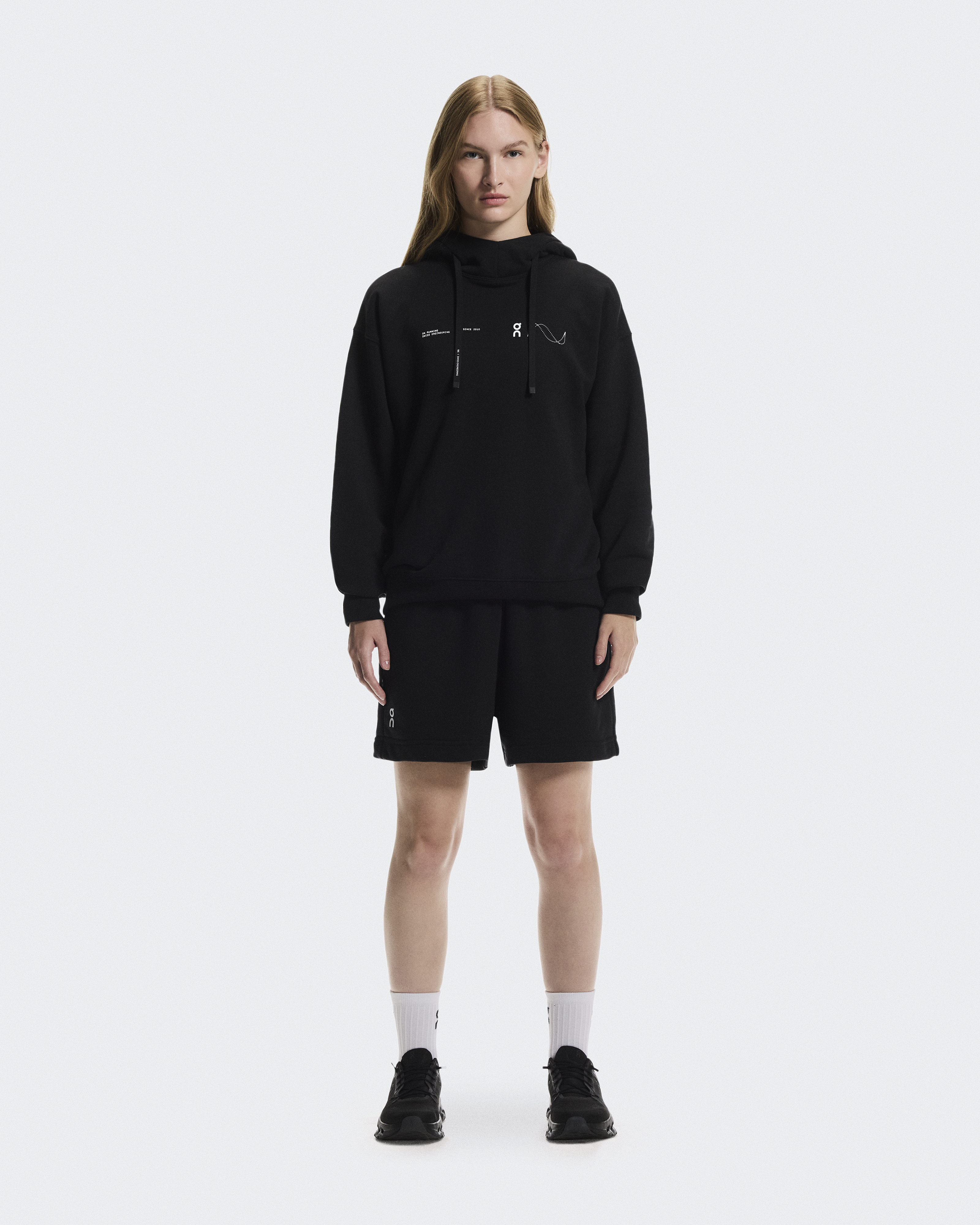 Club Hoodie Avant in Black