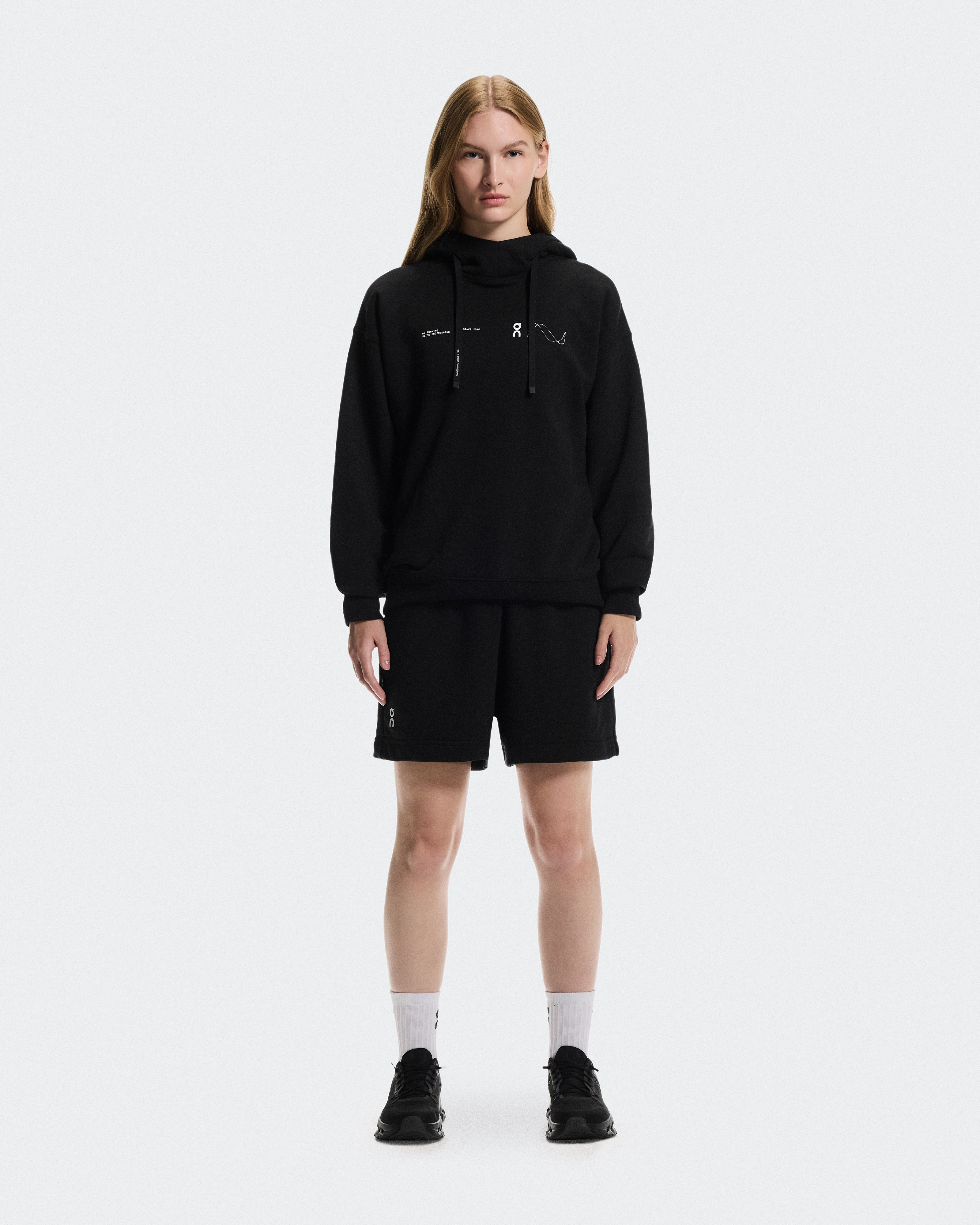 On Club Hoodie Avant Black Women Hoodies and sweatshirts