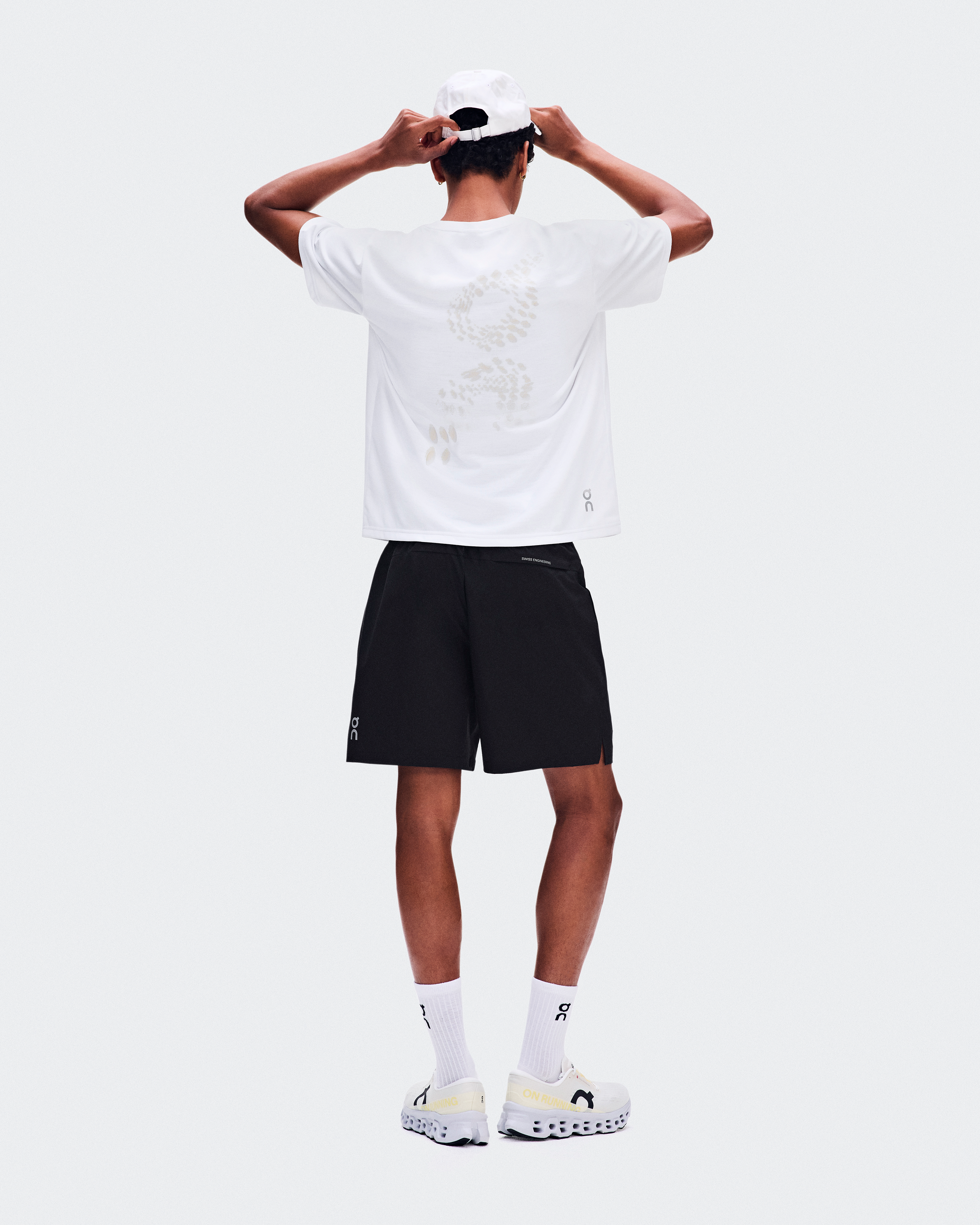On Run-TMen / White / M