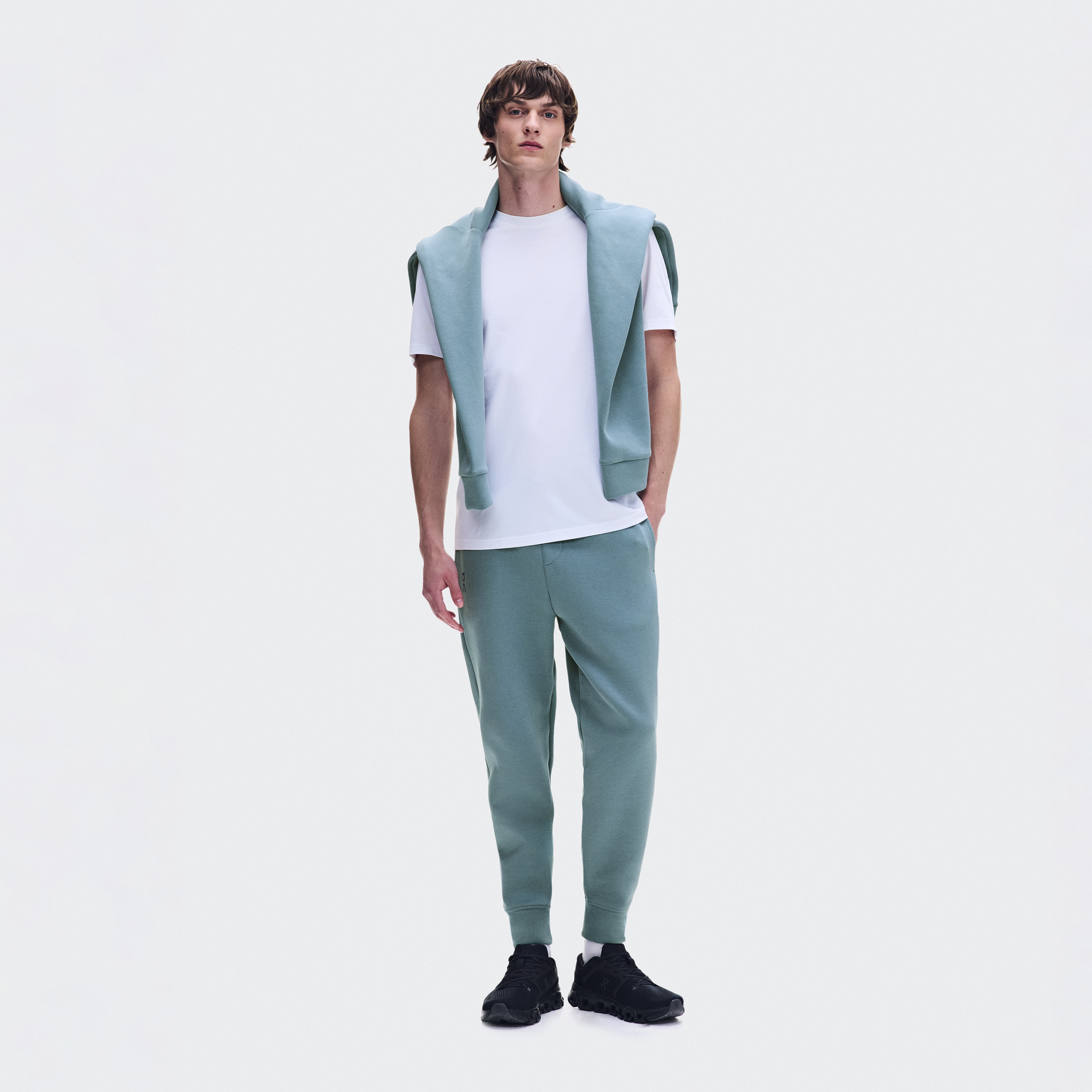 Focus Tech Sweatpants in Agave