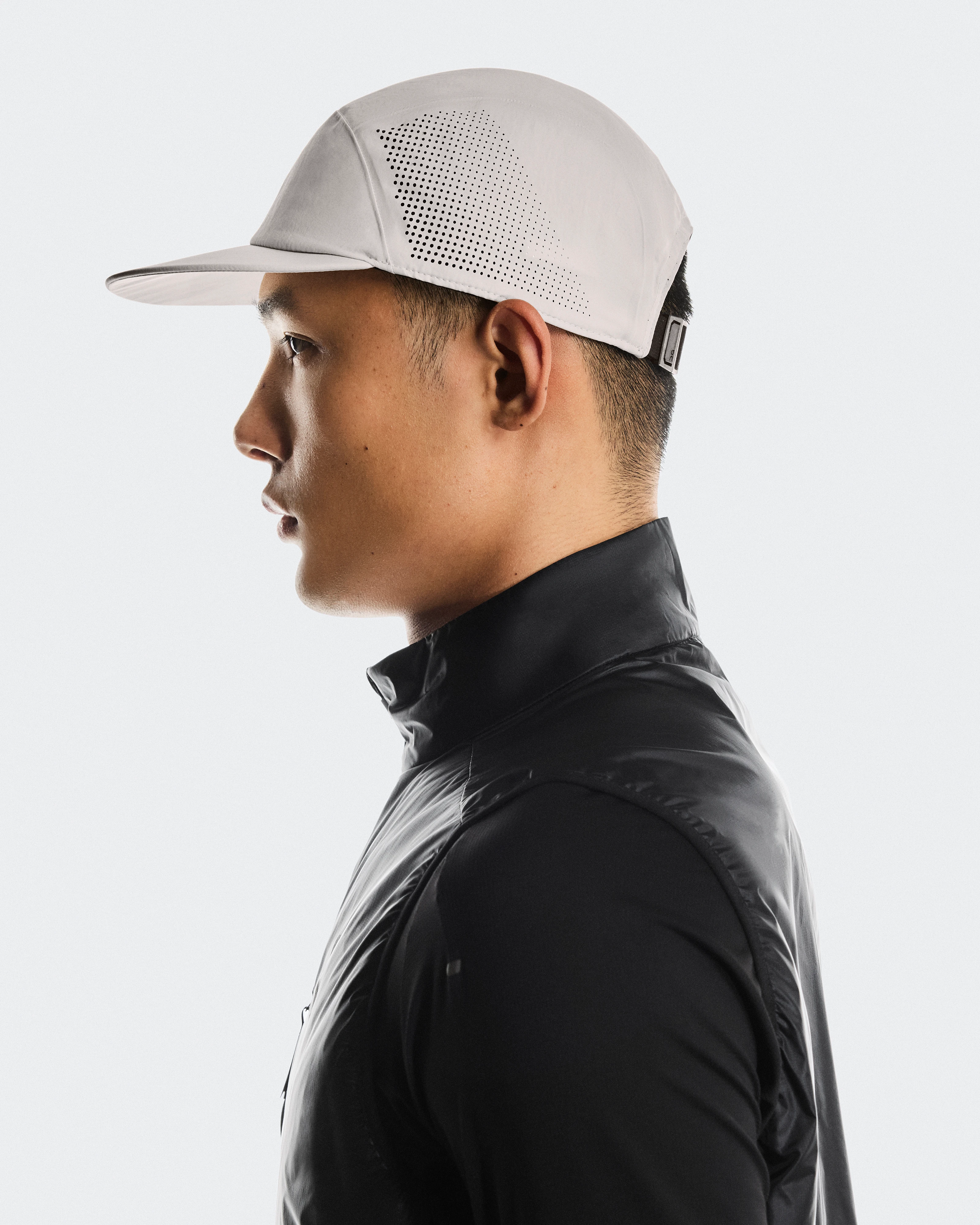 On Performance Cap Pearl Unisex Headwear