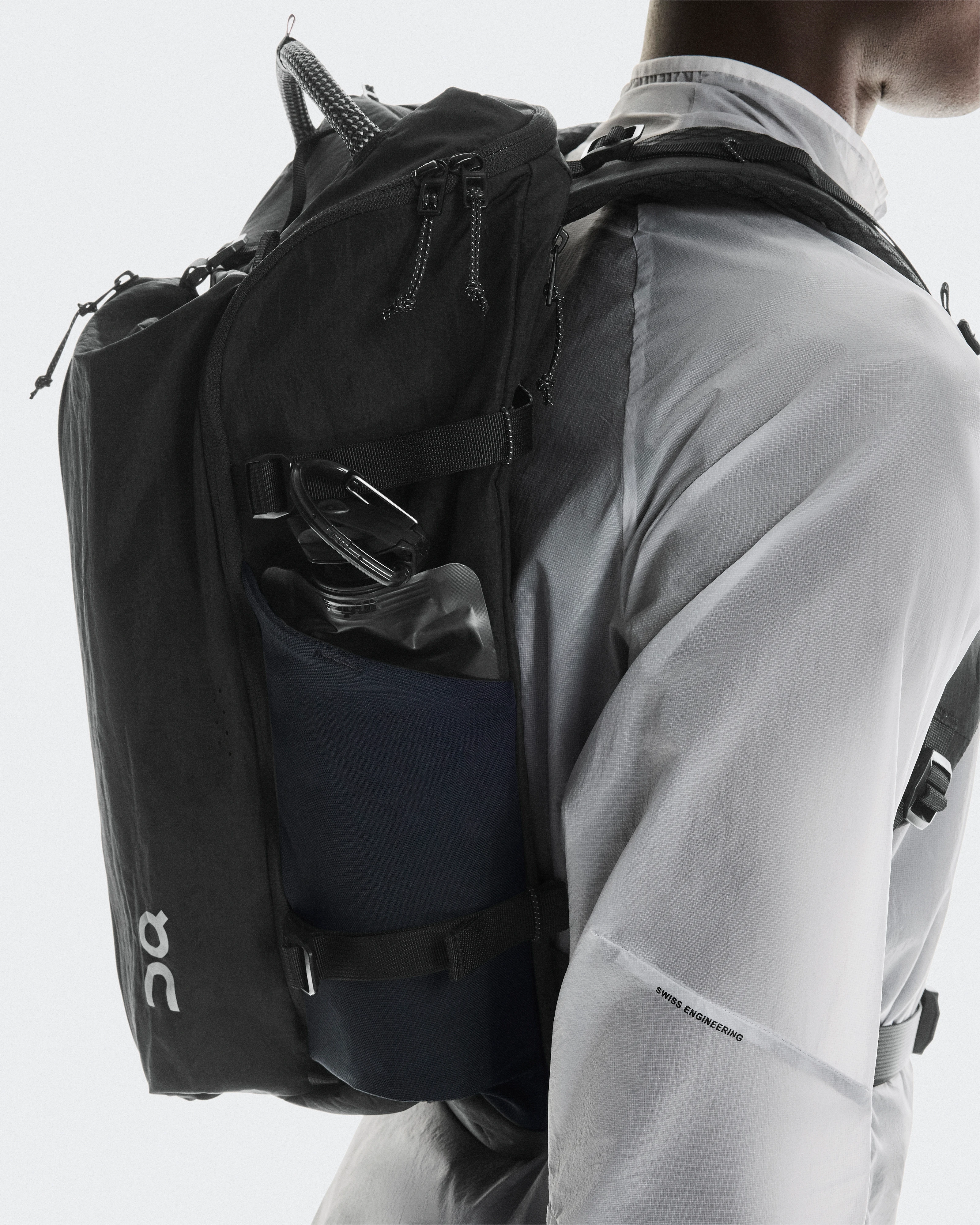 On Speed Pack 30L Magnet & Black Unisex Bags