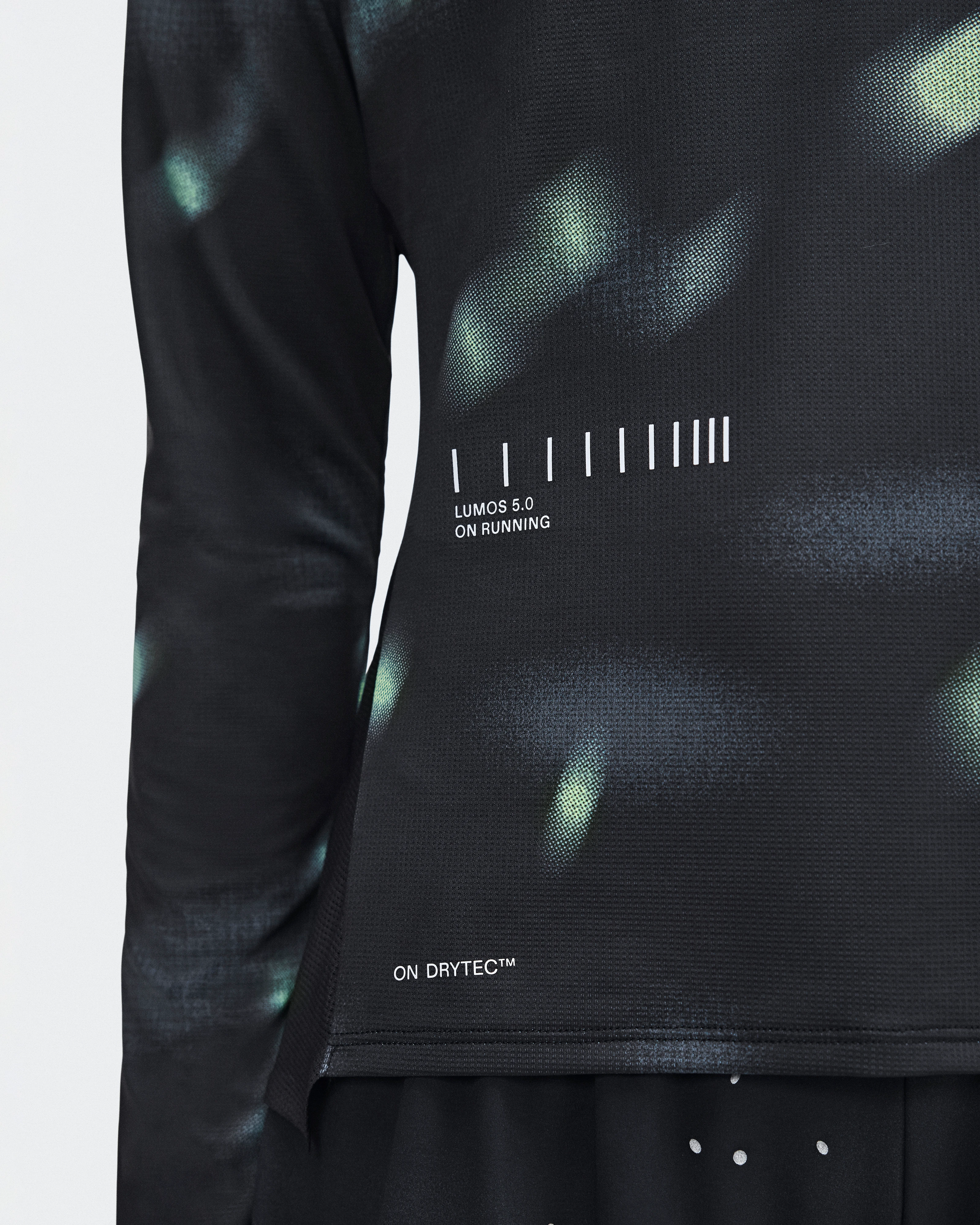 On Performance Long-T Lumos Black Femme Hauts et t-shirts