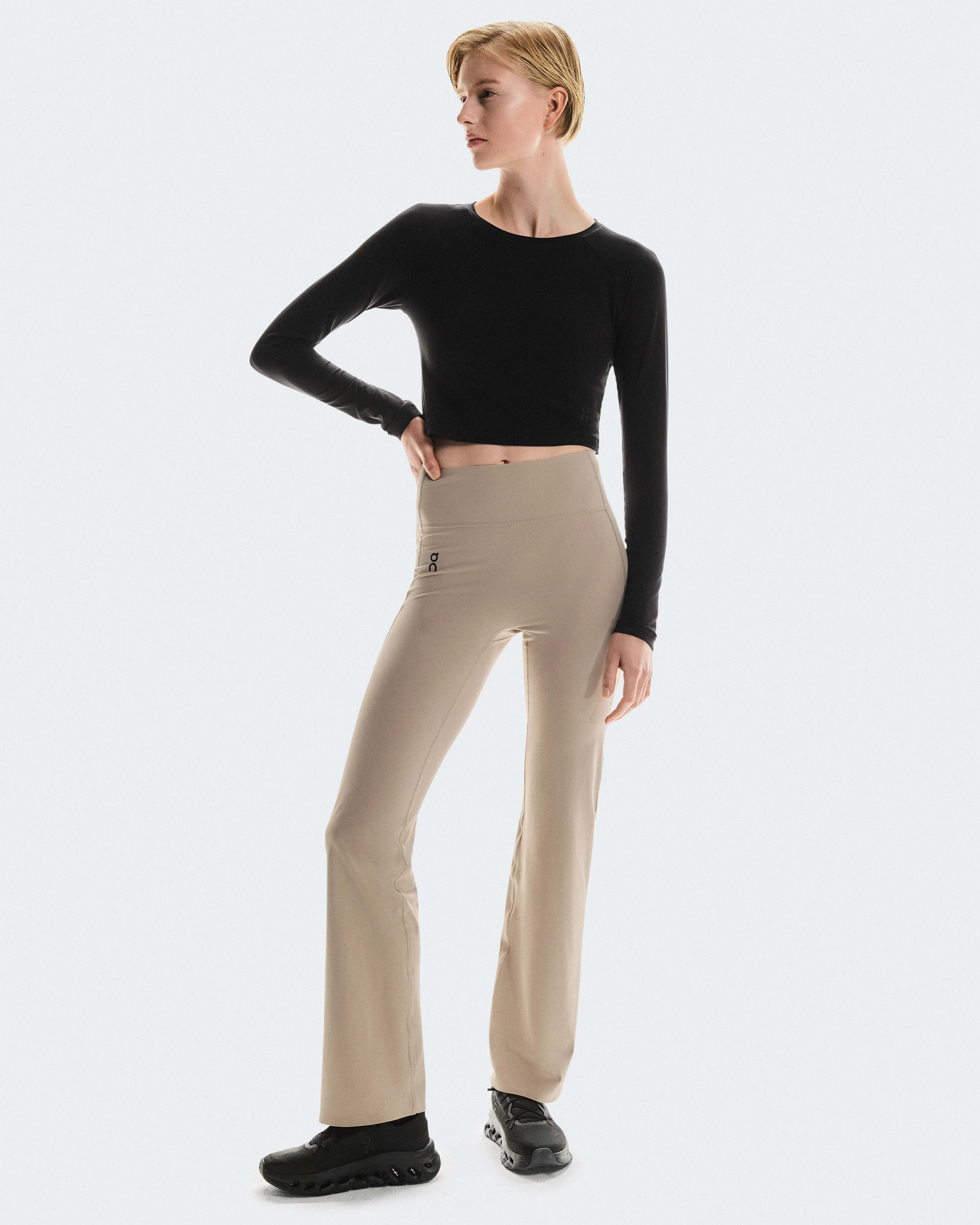 On Studio Flared Tights 30" Desert Women Tights
