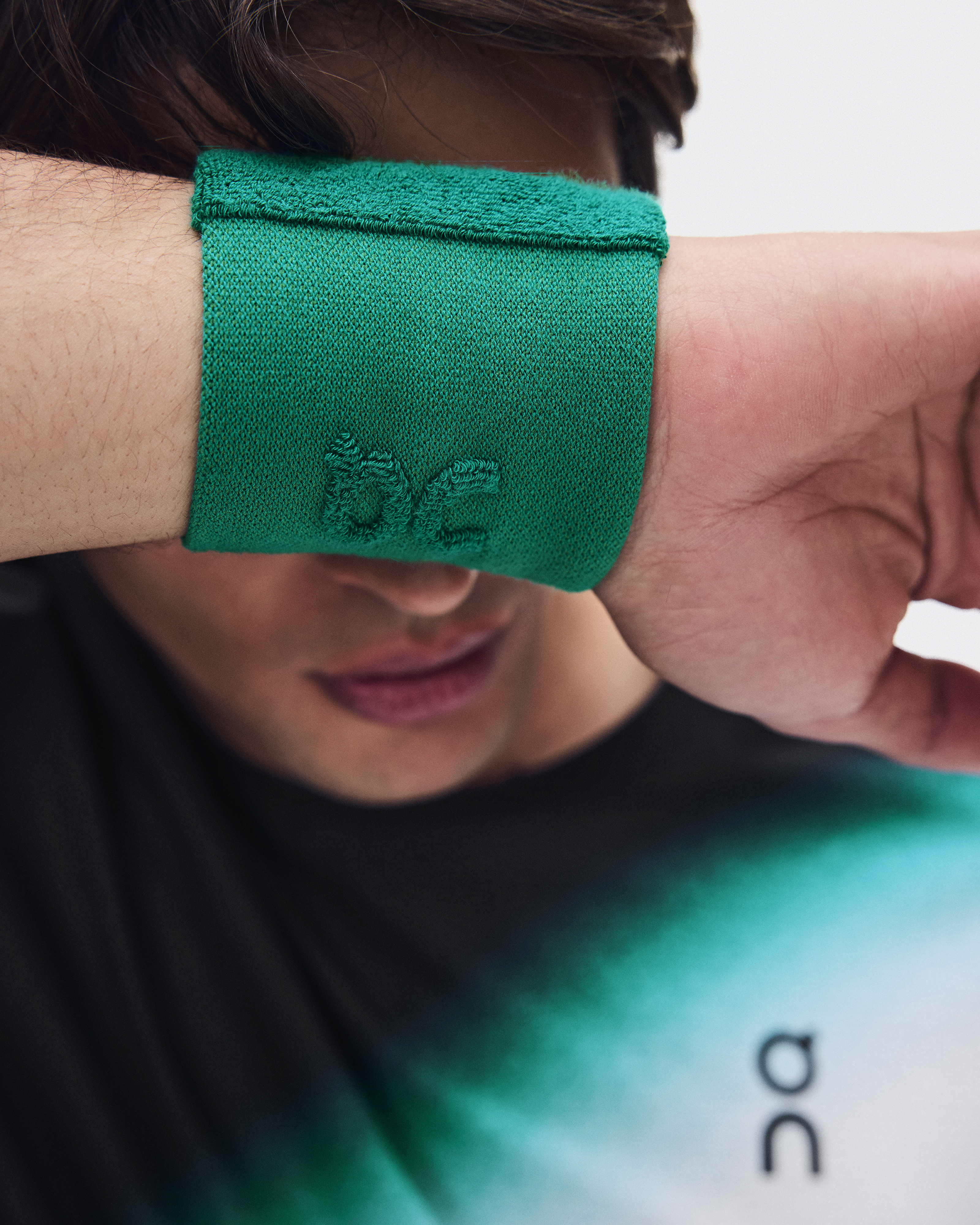 Courtside Wristband | Neem | On 日本