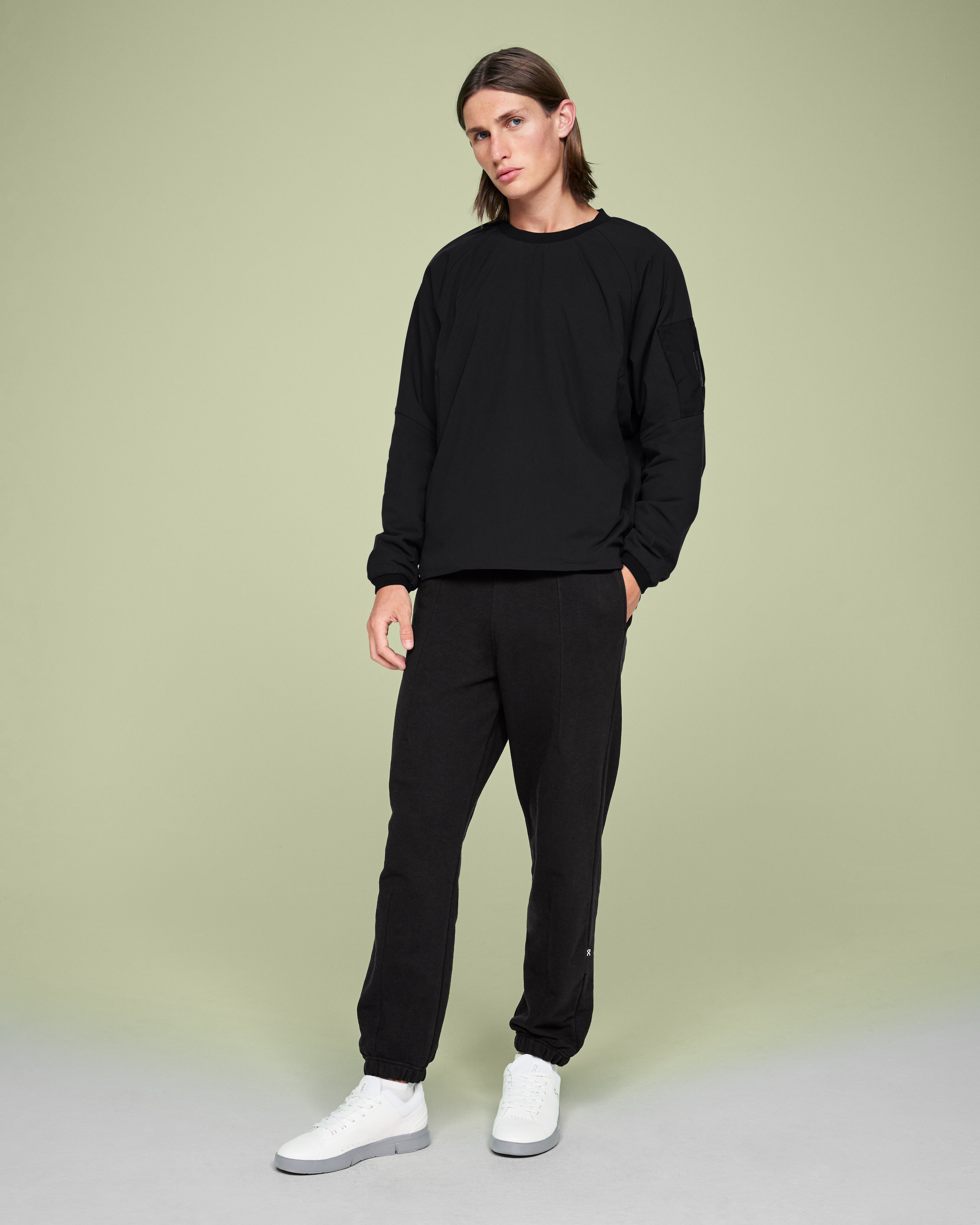 Studio PulloverUnisex / Black / L