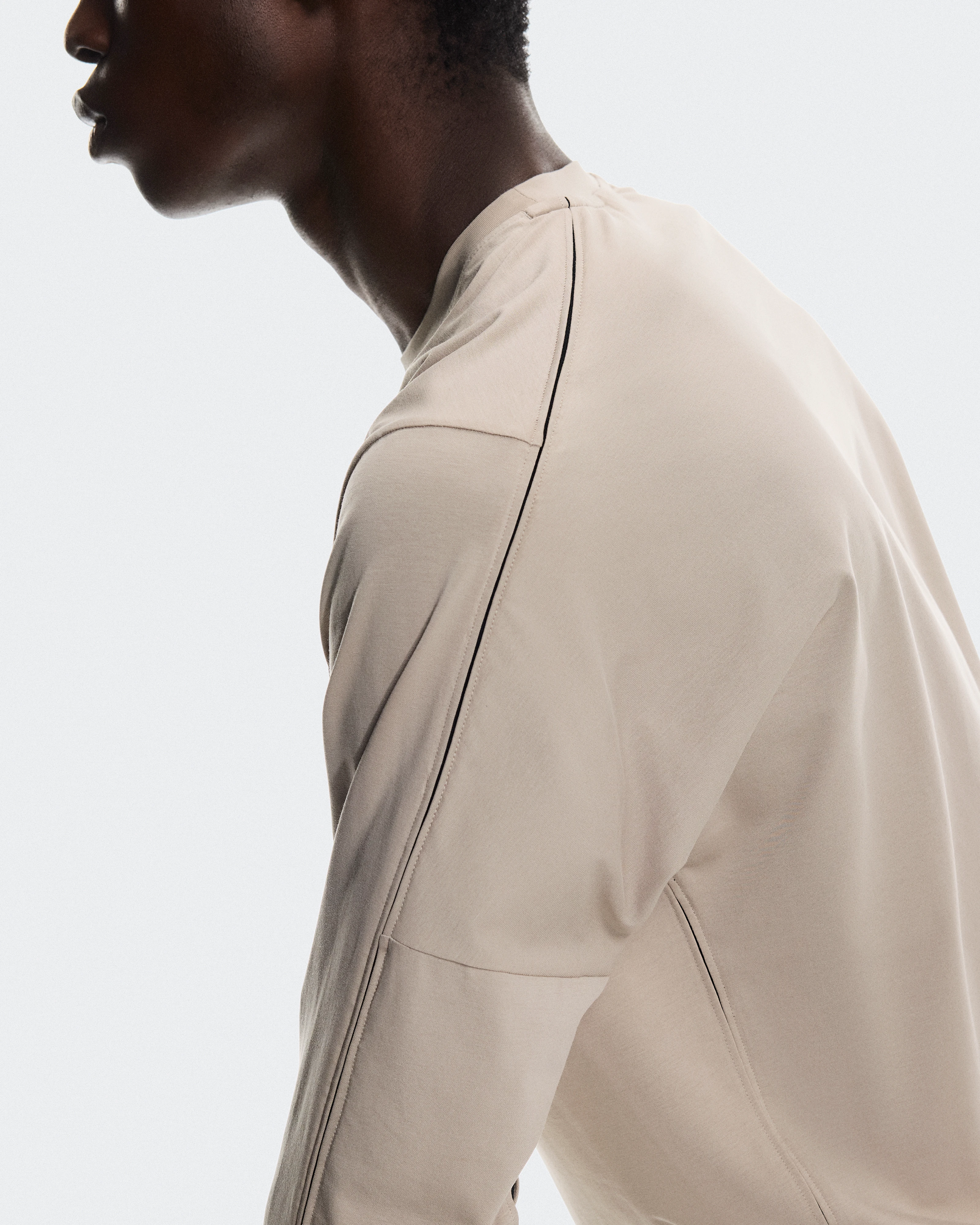 On Focus Long-T Desert Men Tops and t-shirts