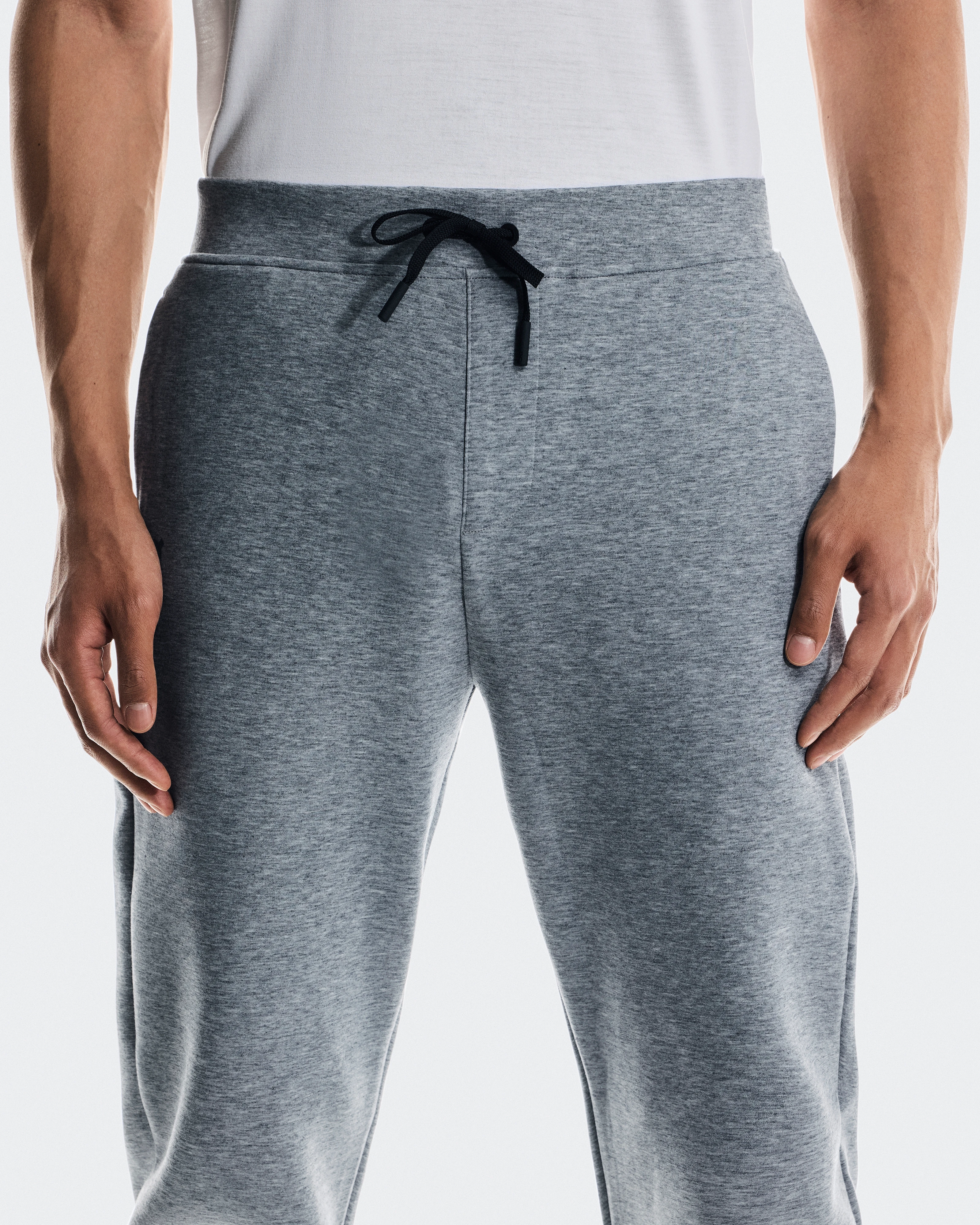 On Focus Tech Sweatpants Basalt Men Pants