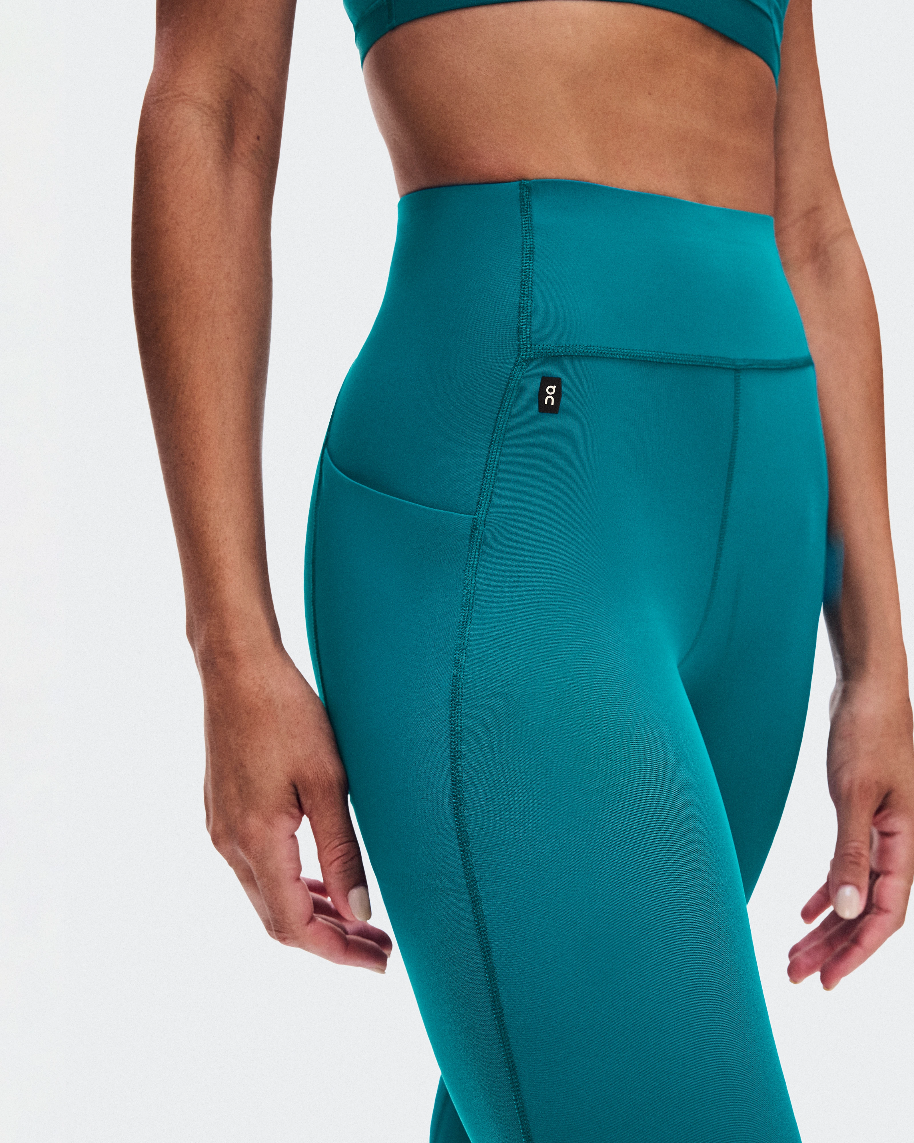 On Train Tights Abyss Women Tights