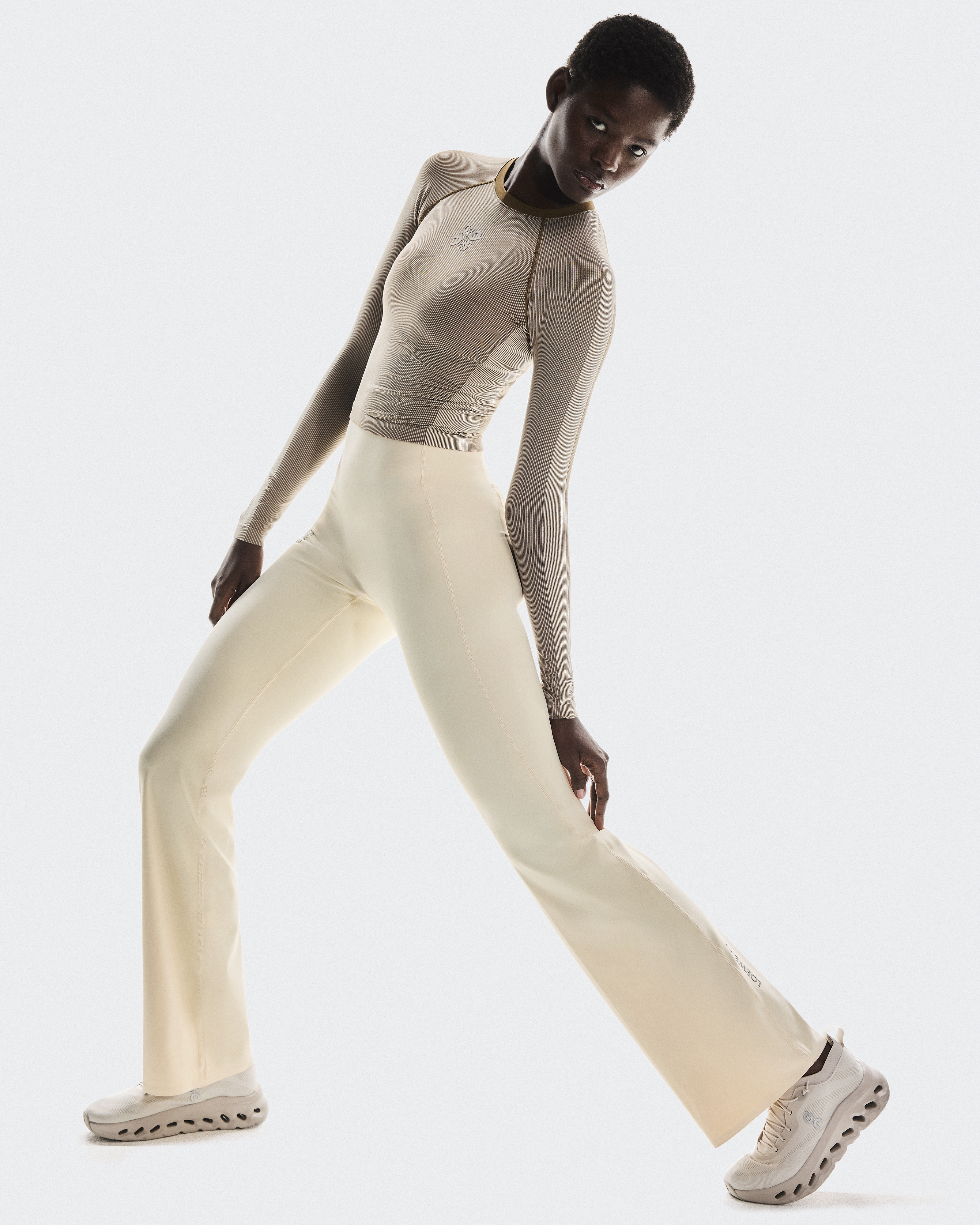 ウィメンズ Soft Bootleg Pants LOEWE | ベージュ | On 日本