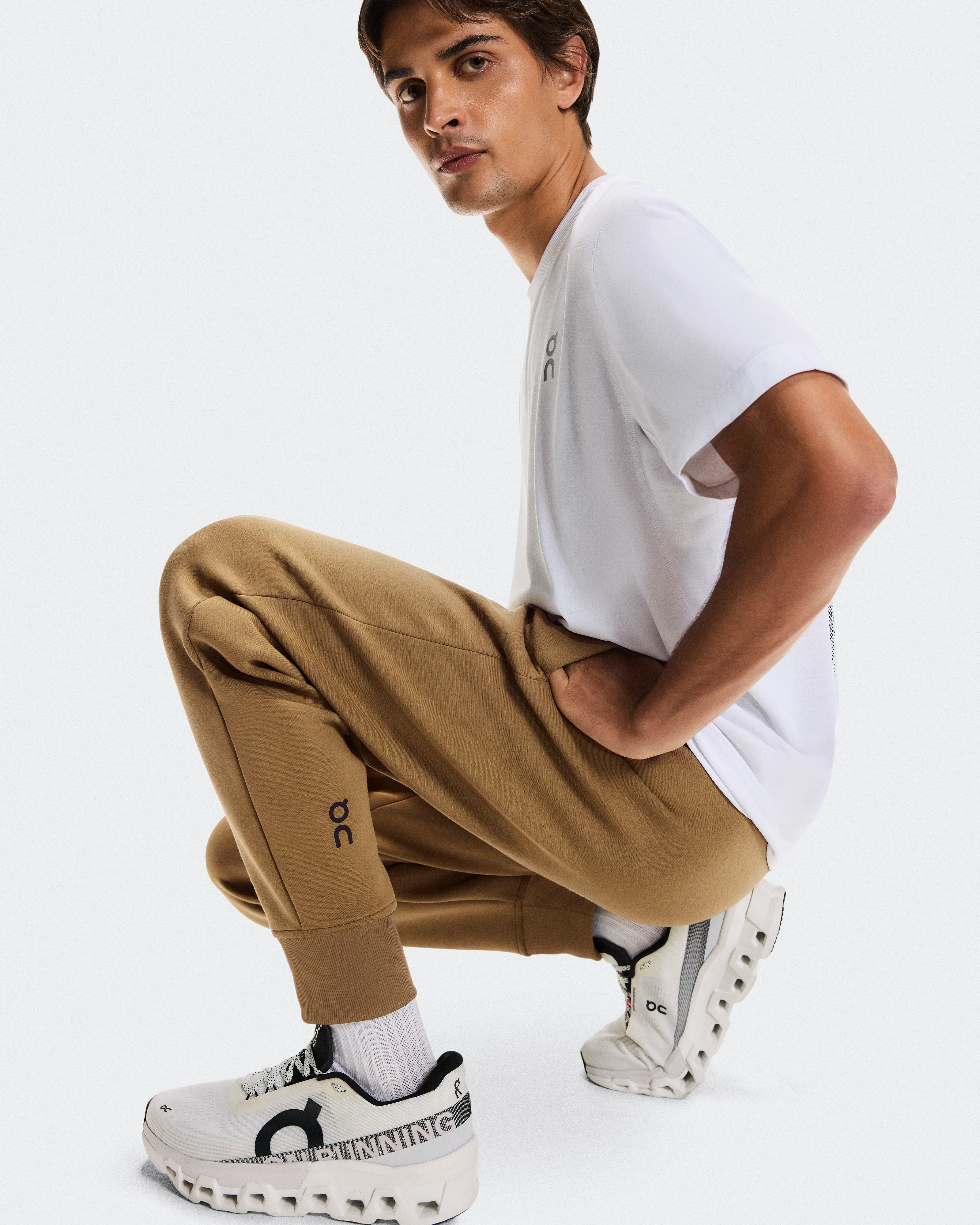 On Focus Tech Sweatpants Nutmeg Men Pants