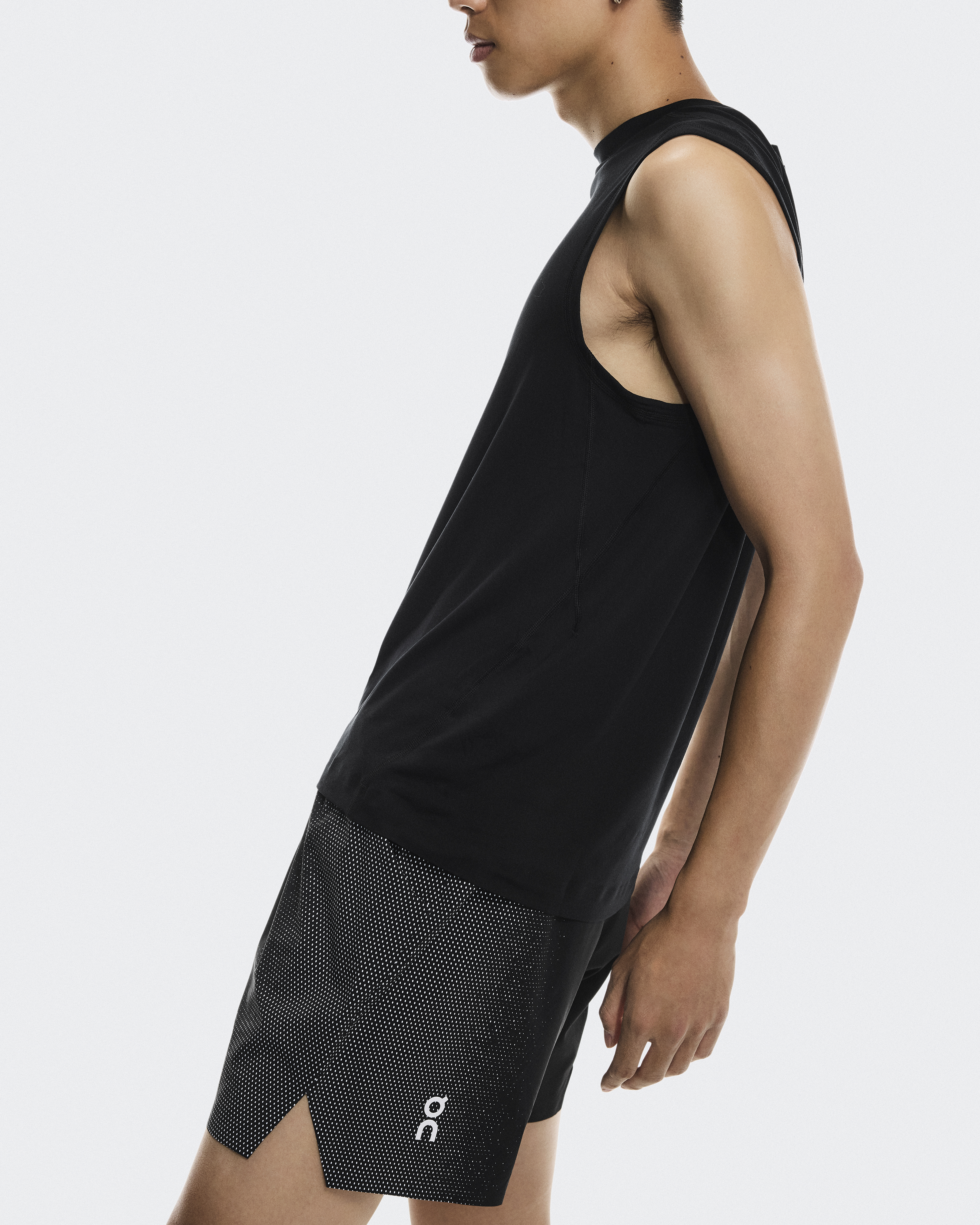 Men's Court Shorts | Black & Grey | On Japan