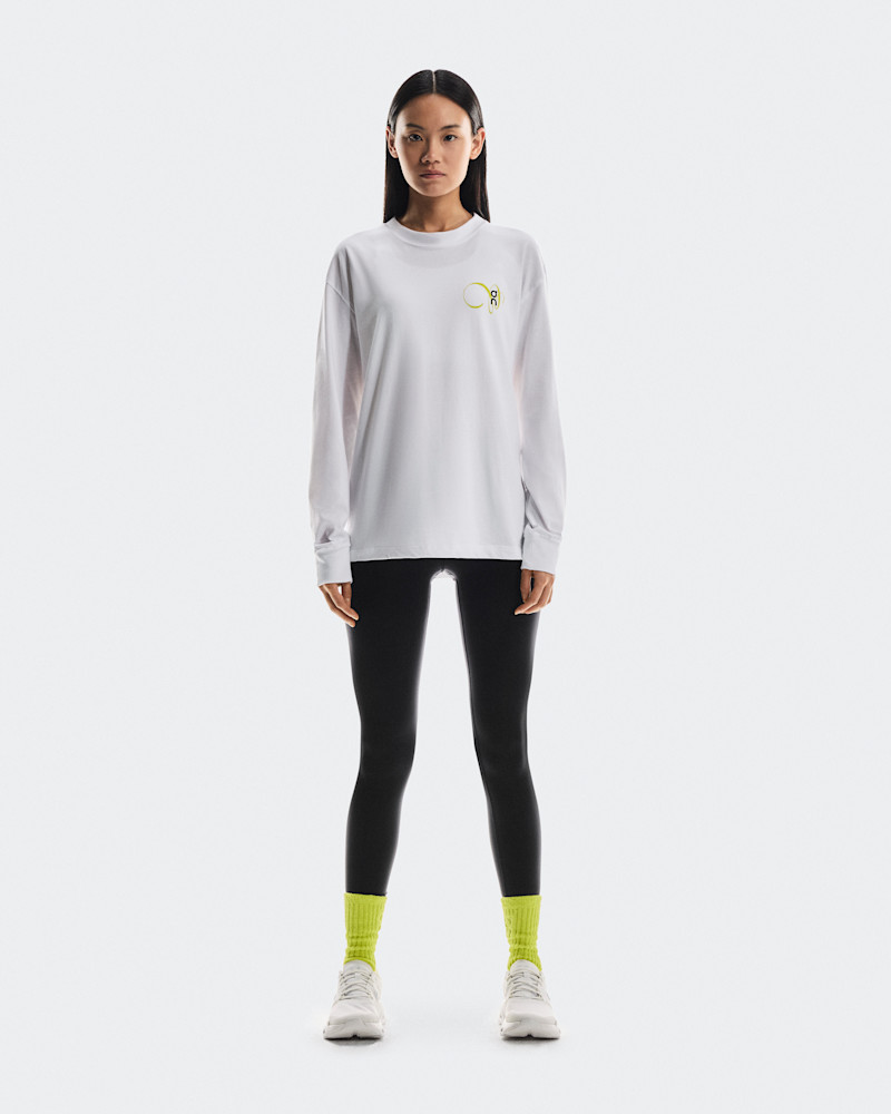 On Women's Club Long-T Graphic Long-Sleeve Shirt in White, Size: Medium