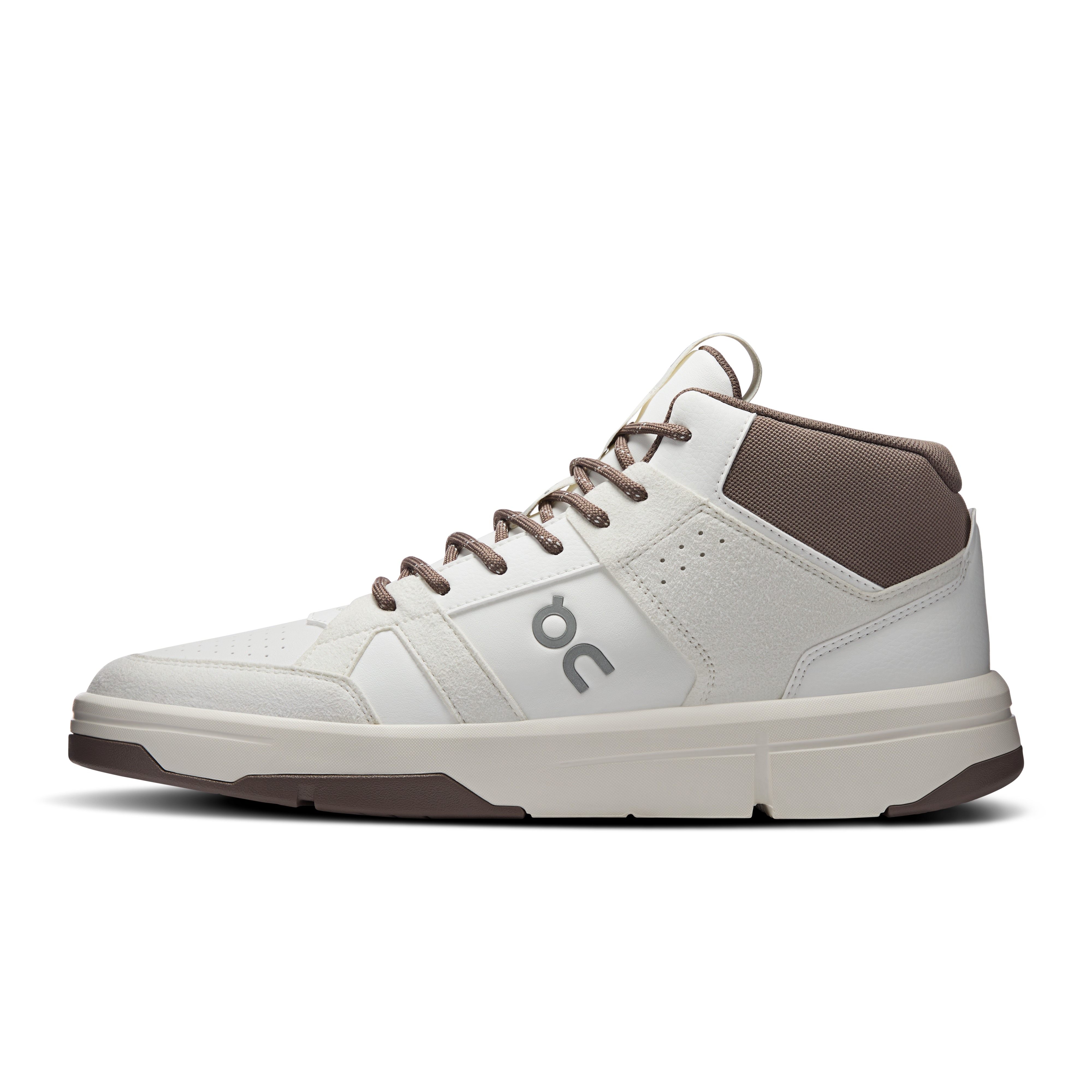 On THE ROGER Clubhouse Mid Ivory & Ash Men Active life Shoes