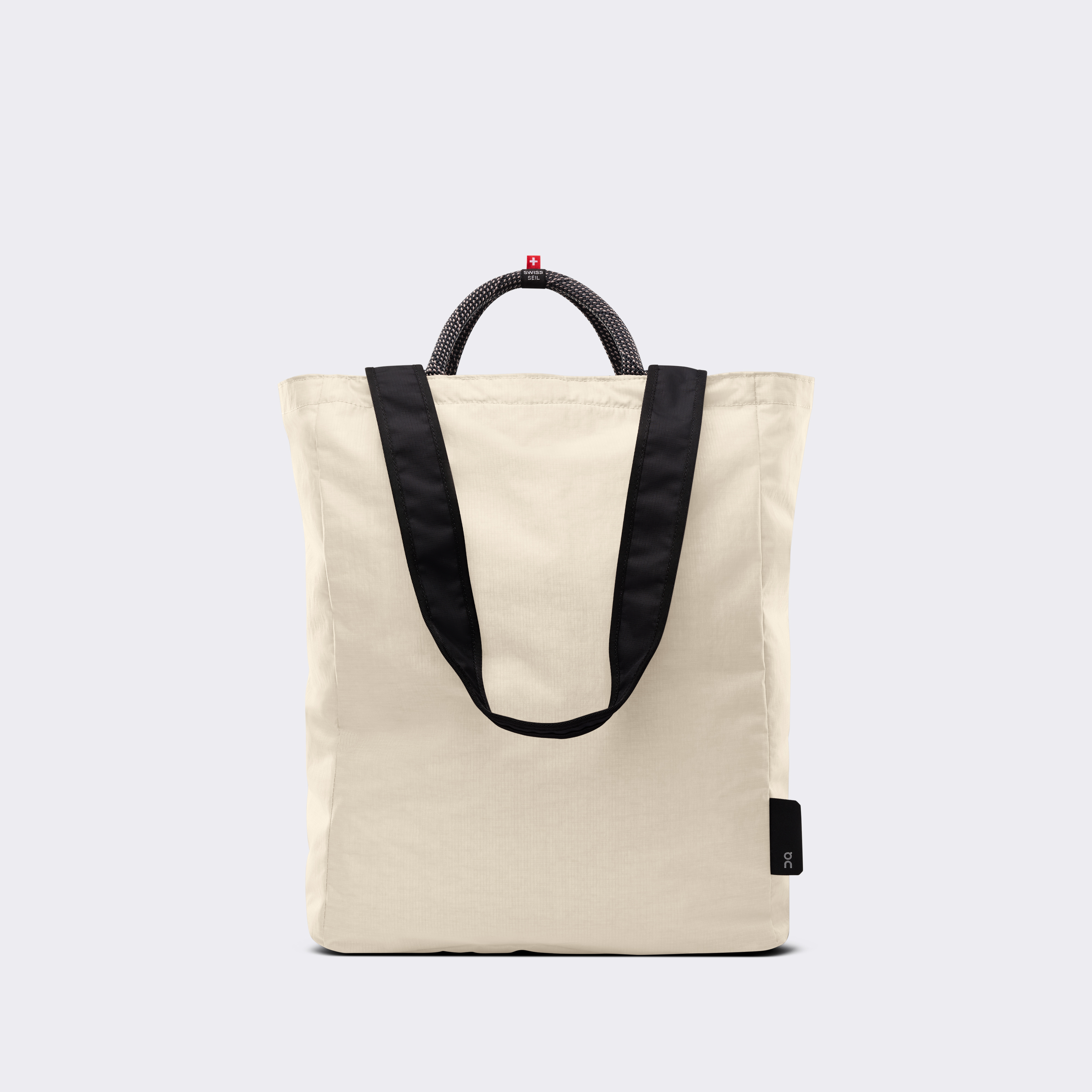 Tote Pack 25L in Cream/Black