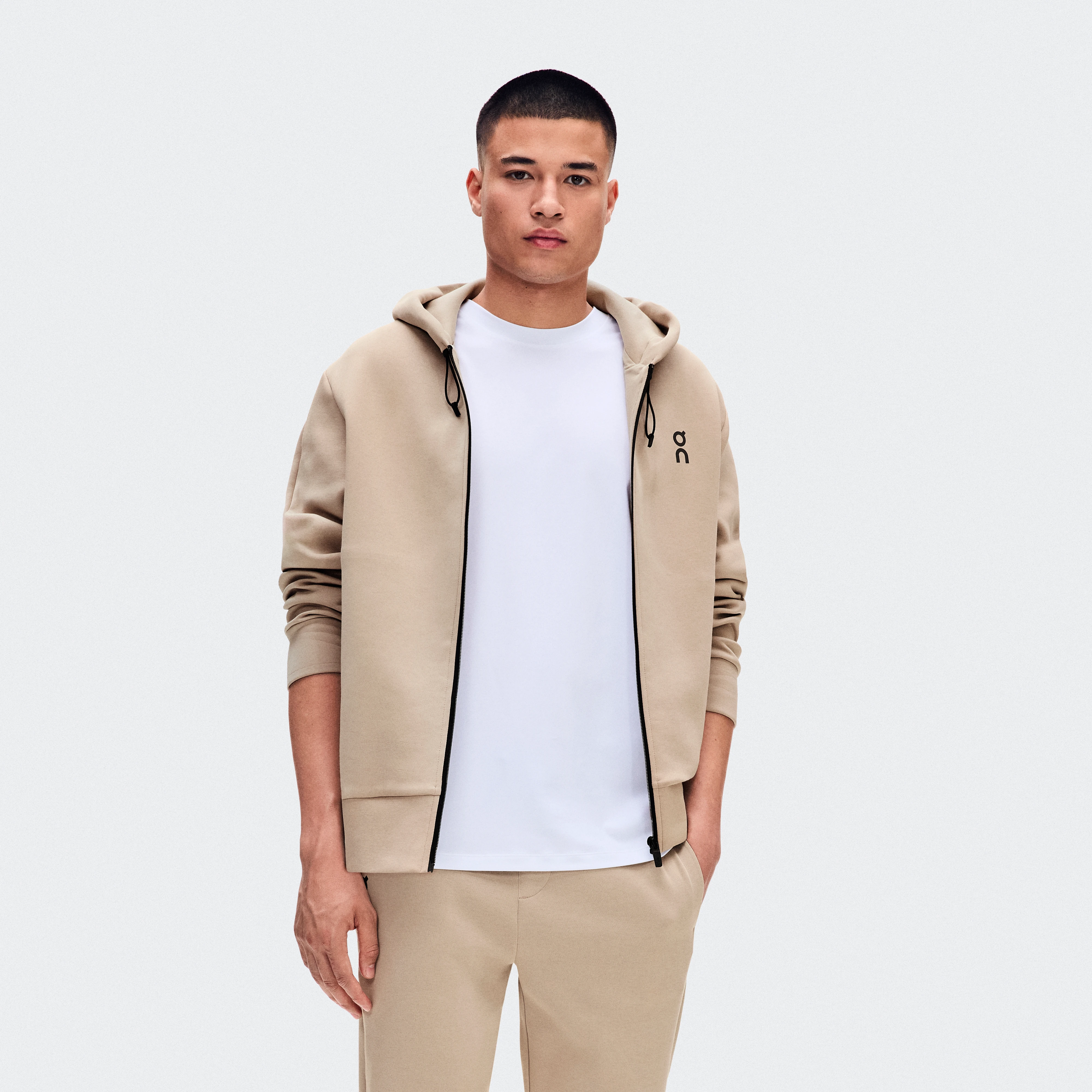 On Focus Tech Zip Hoodie Desert Men – All-day wear, travel, training Hoodies and sweatshirts