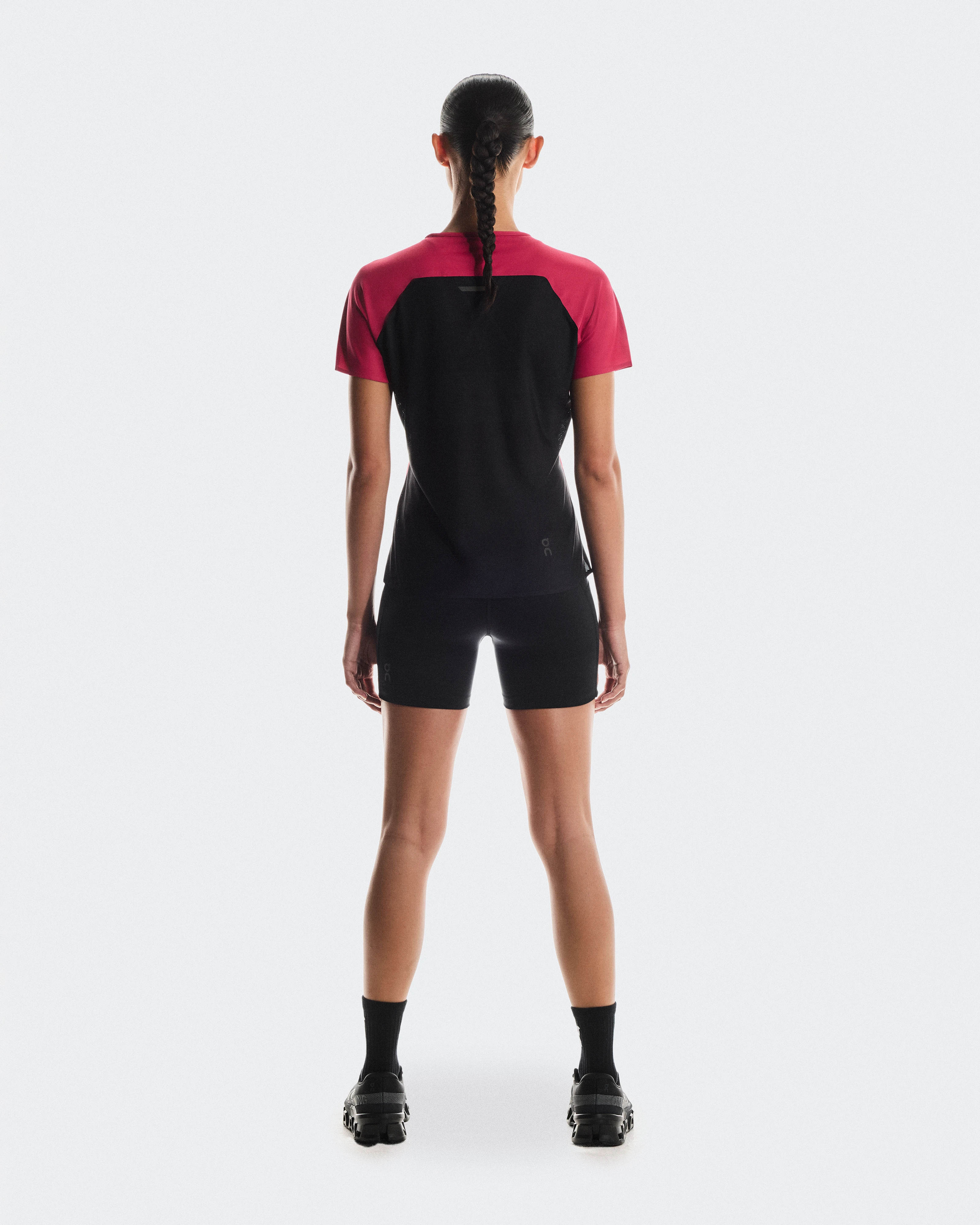 On Performance-T Grenadine & Black Femme Hauts et t-shirts