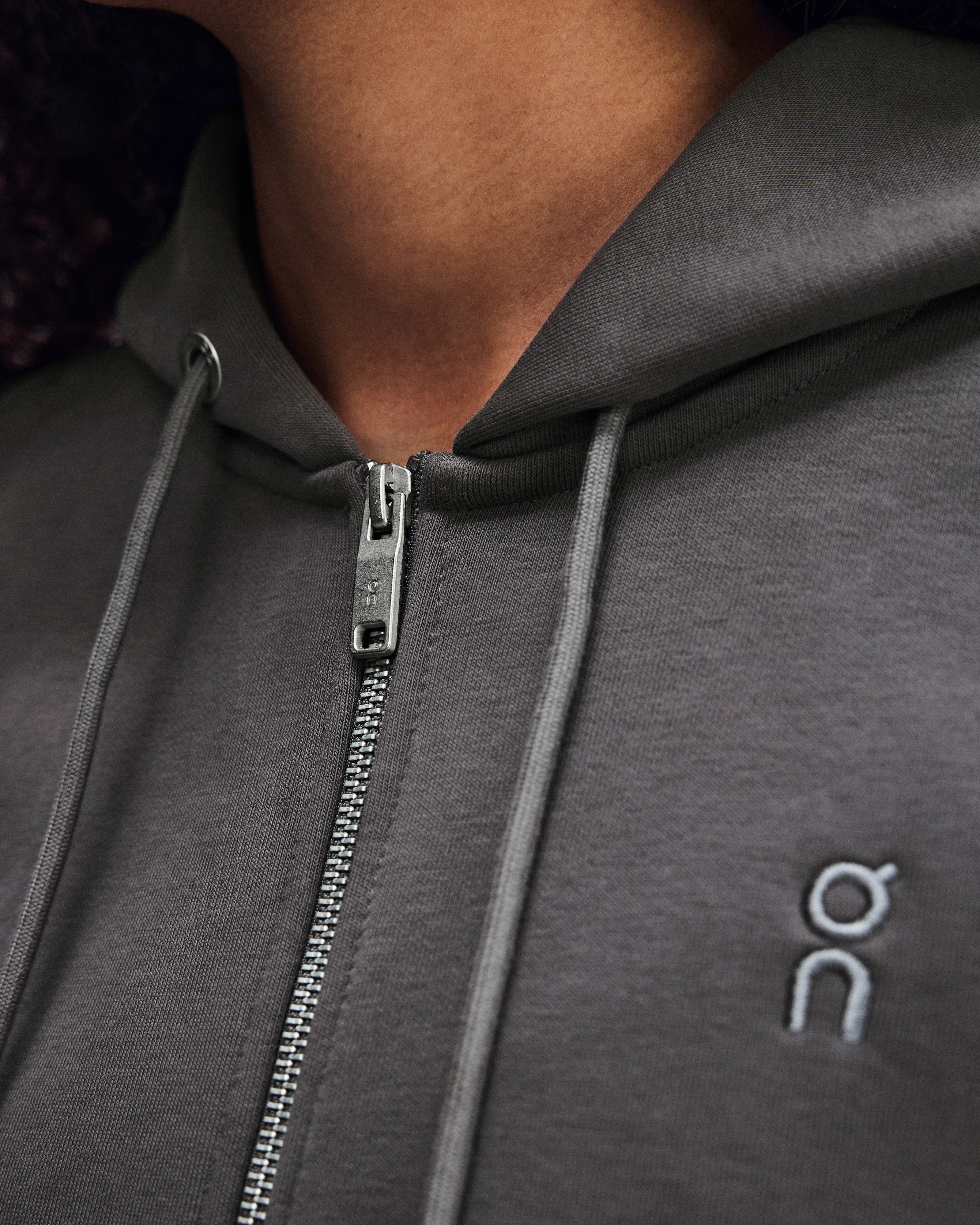 On Club Collective Full Zip Hoodie Ember Femme – Votre pièce casual réinventée Sweats à capuche et sweats