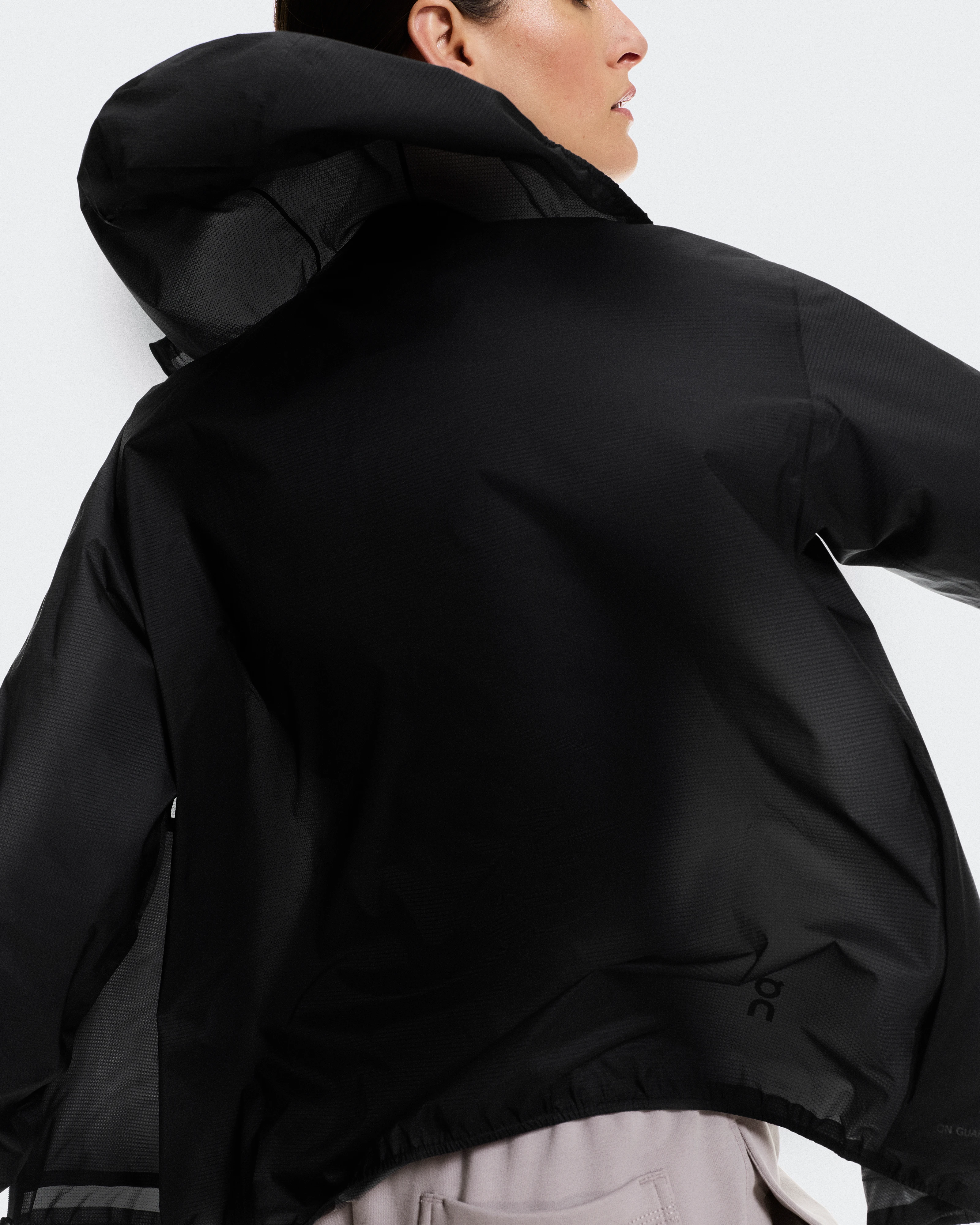 On Explore Lightweight Waterproof Jacket Black ウィメンズ ジャケット