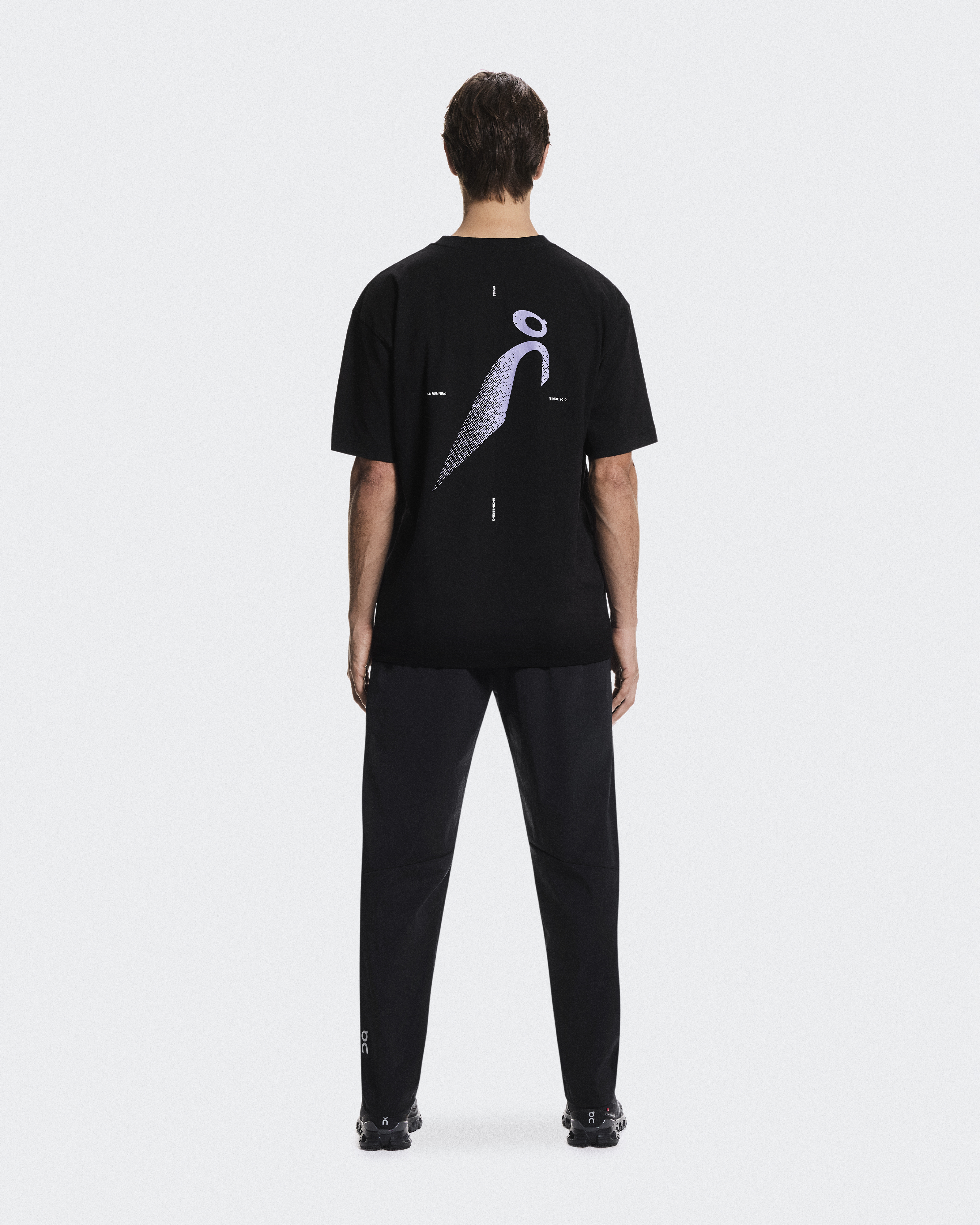 トップス＆Tシャツ | On 日本