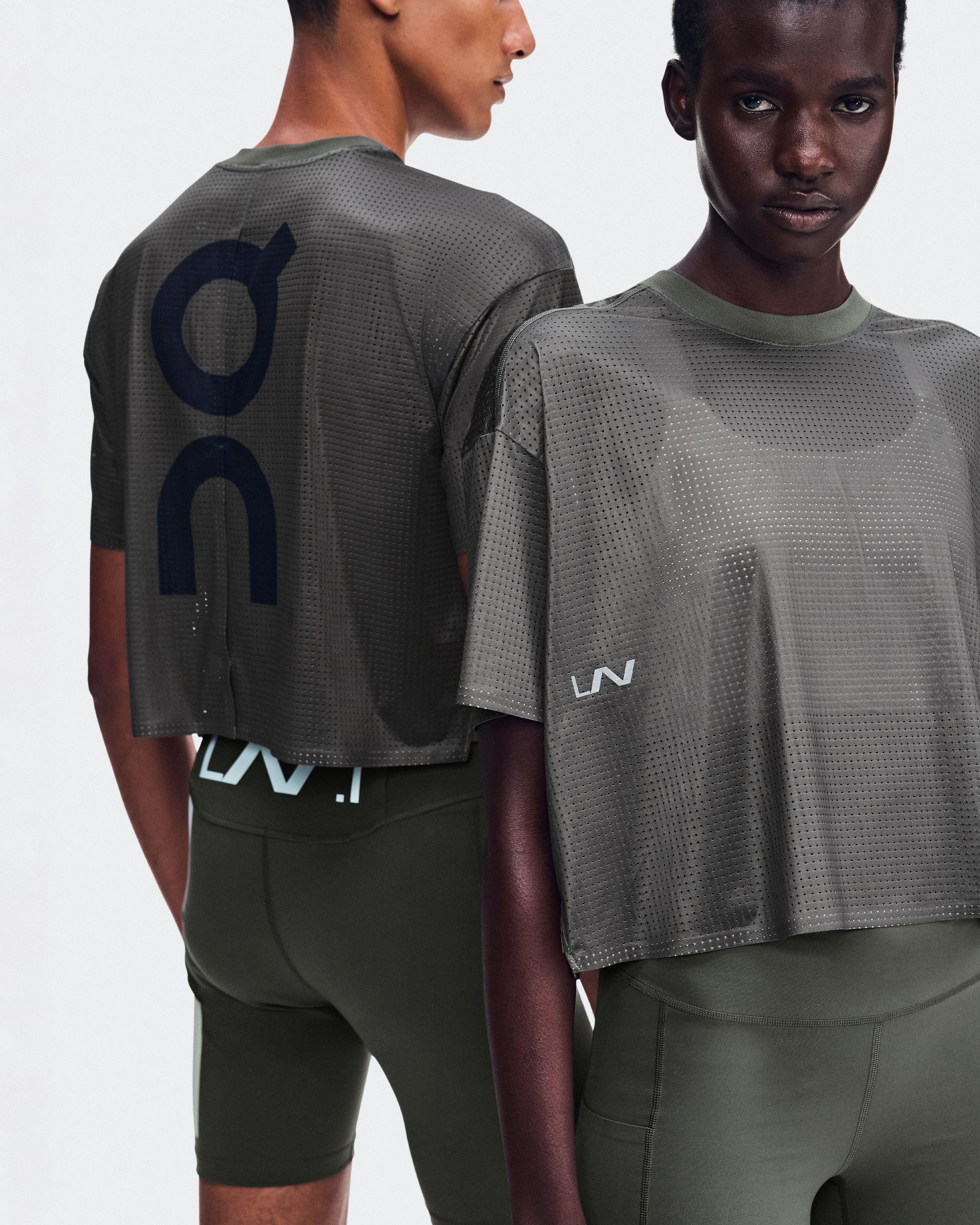 On Cropped Run-T LN1 Mire Unisex – Running, Racing Tops and t-shirts