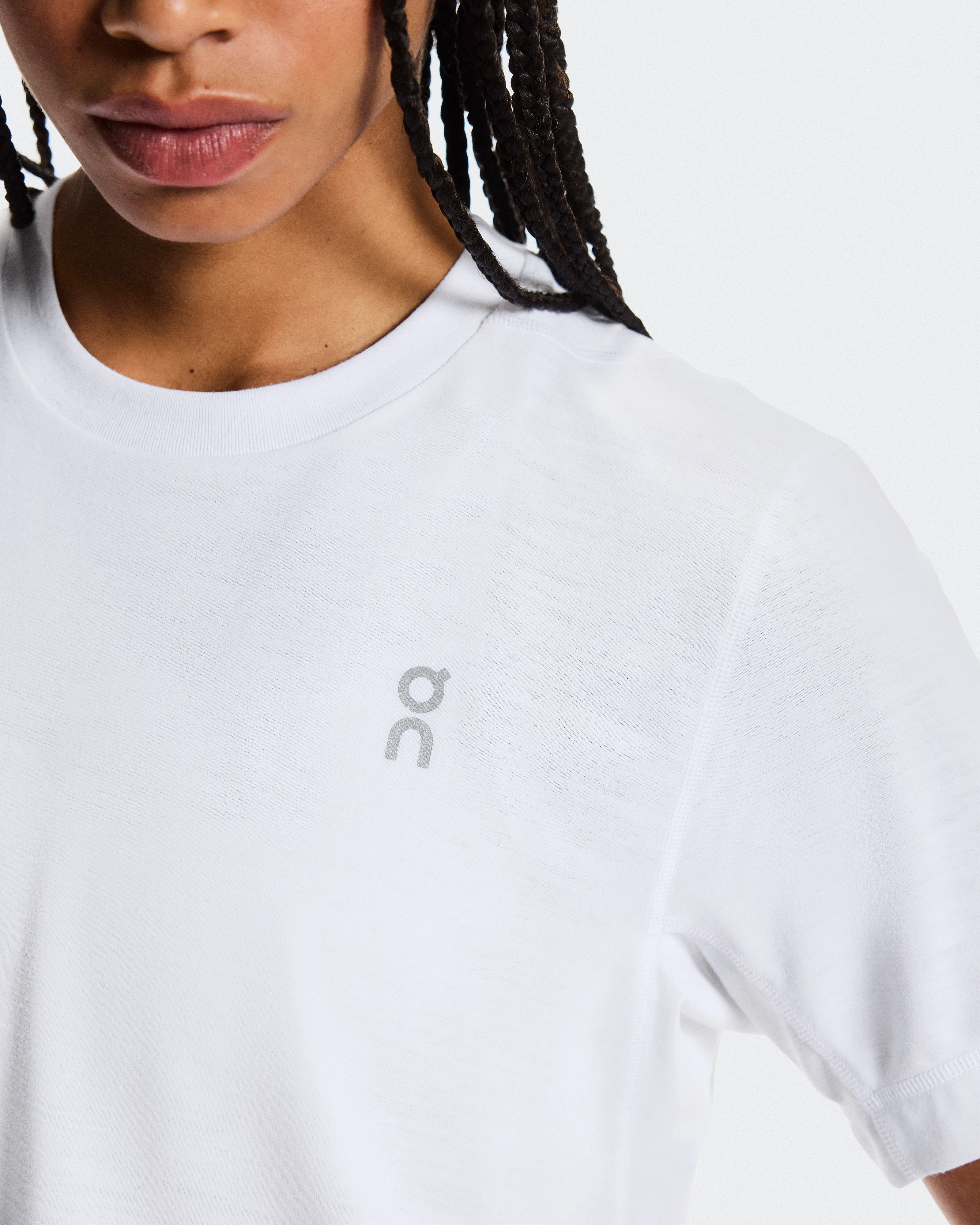 On Train-T Crop Graphic White Women Tops and t-shirts